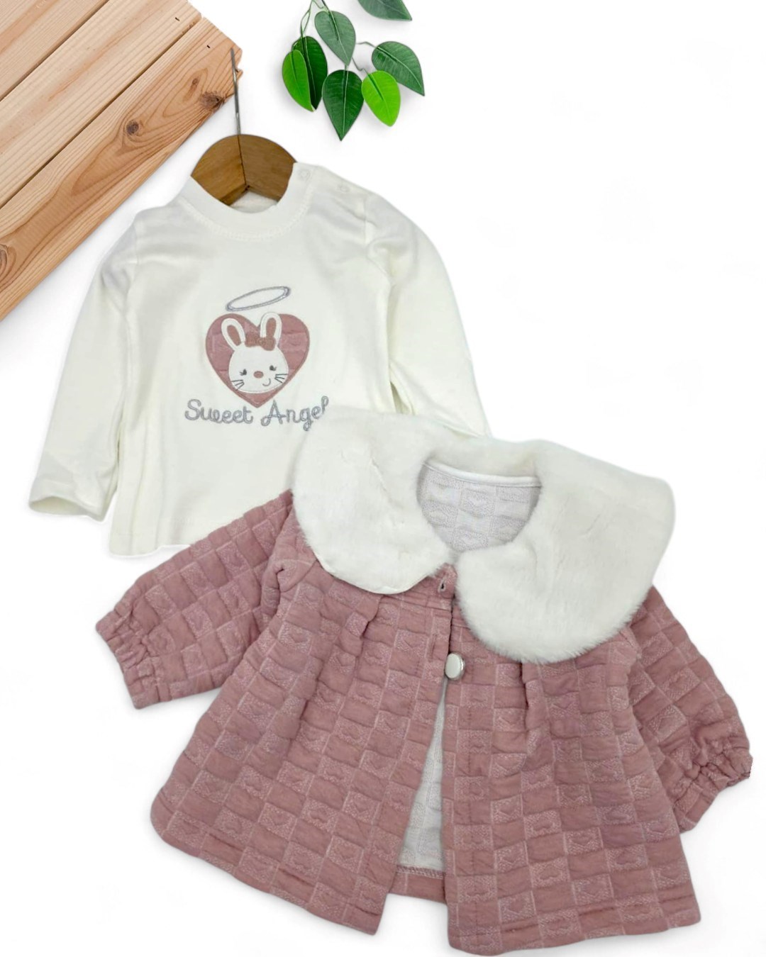 Kız Bebek Peluş Yaka Detaylı 0-3-6-9 Ay Mevsimlik 3 Parça Ceketli Takım R2035