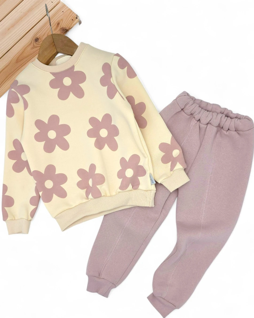 Kız Çocuk Kışlık 2-3-4-5 Yaş Çiçek Baskılı 3 İp Şardonlu Alt Üst Eşofman Takımı R2300