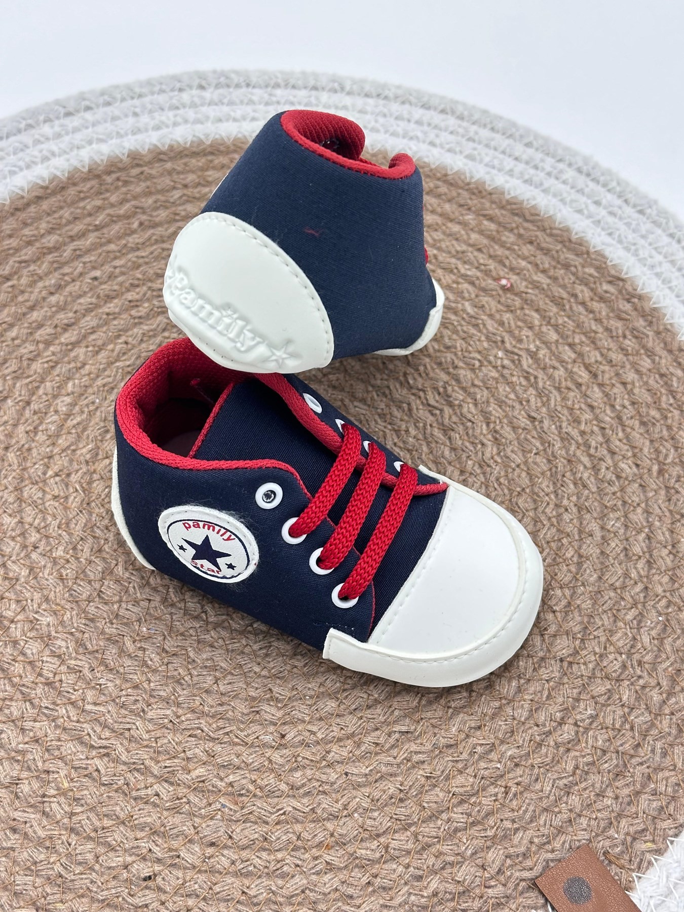 BEBEK ŞİRİN CONVERSE BEBEK PANDUF, EV AYAKKABISI 18-19 NUMARA  R1322