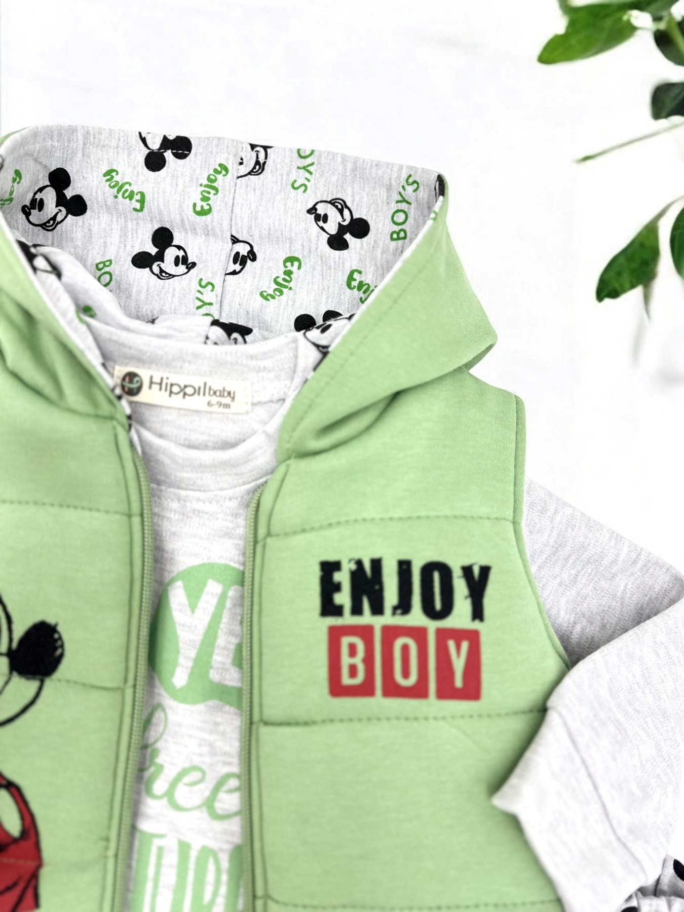 ERKEK BEBEK MİCKEY MOUSE BASKILI ELYAF DOLGULU ŞİŞME YELEKLİ 6-9-12-18 AY BEBEK TAKIMI R1197