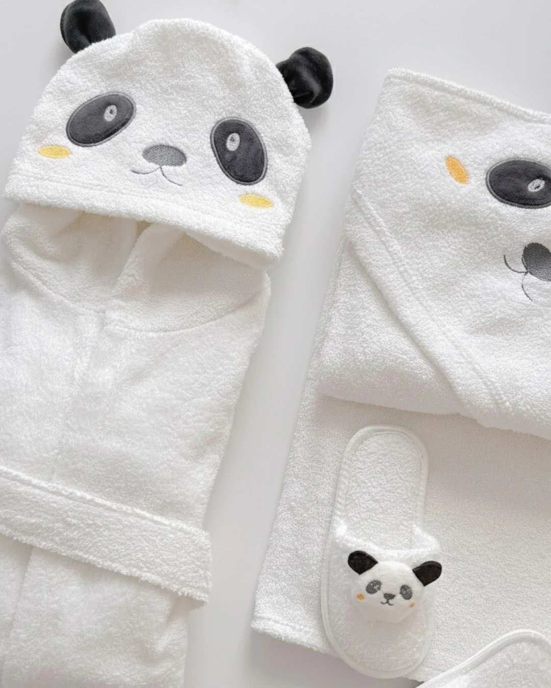 Bebek Panda Nakışlı 4'lü Havlu & Bornoz Banyo Seti, Yeni Doğan Bornoz Takımı BN13