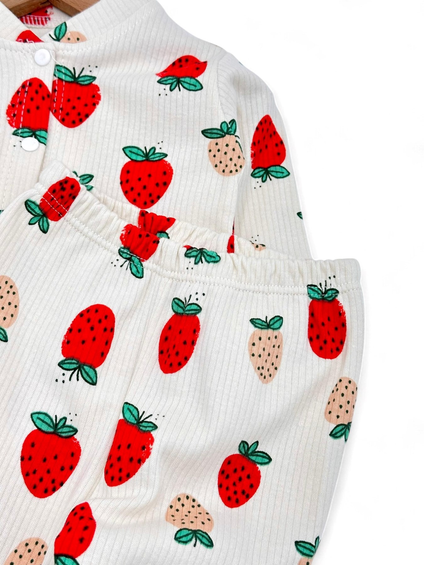 Kız Bebek Çilek Baskılı İnce Fitilli Gecelik Pijama Takımı Çıtçıtlı  Alt Üst Takım  R1474