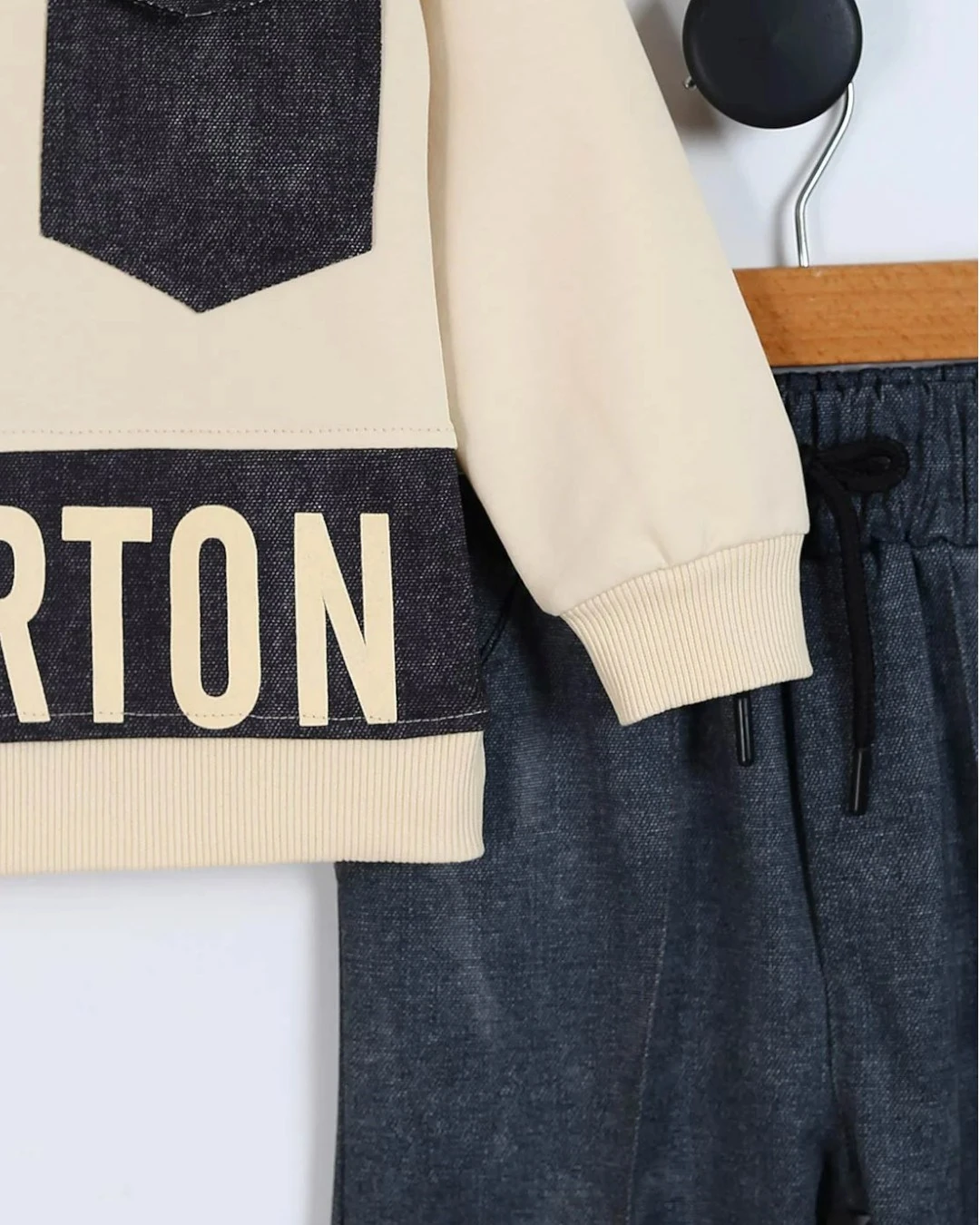 Erkek Çocuk Mevsimlik Yazı Baskılı Cep Detaylı Sweatshirt ve Pantalonlu Alt Üst Şık Takım 4-11 Yaş R2259