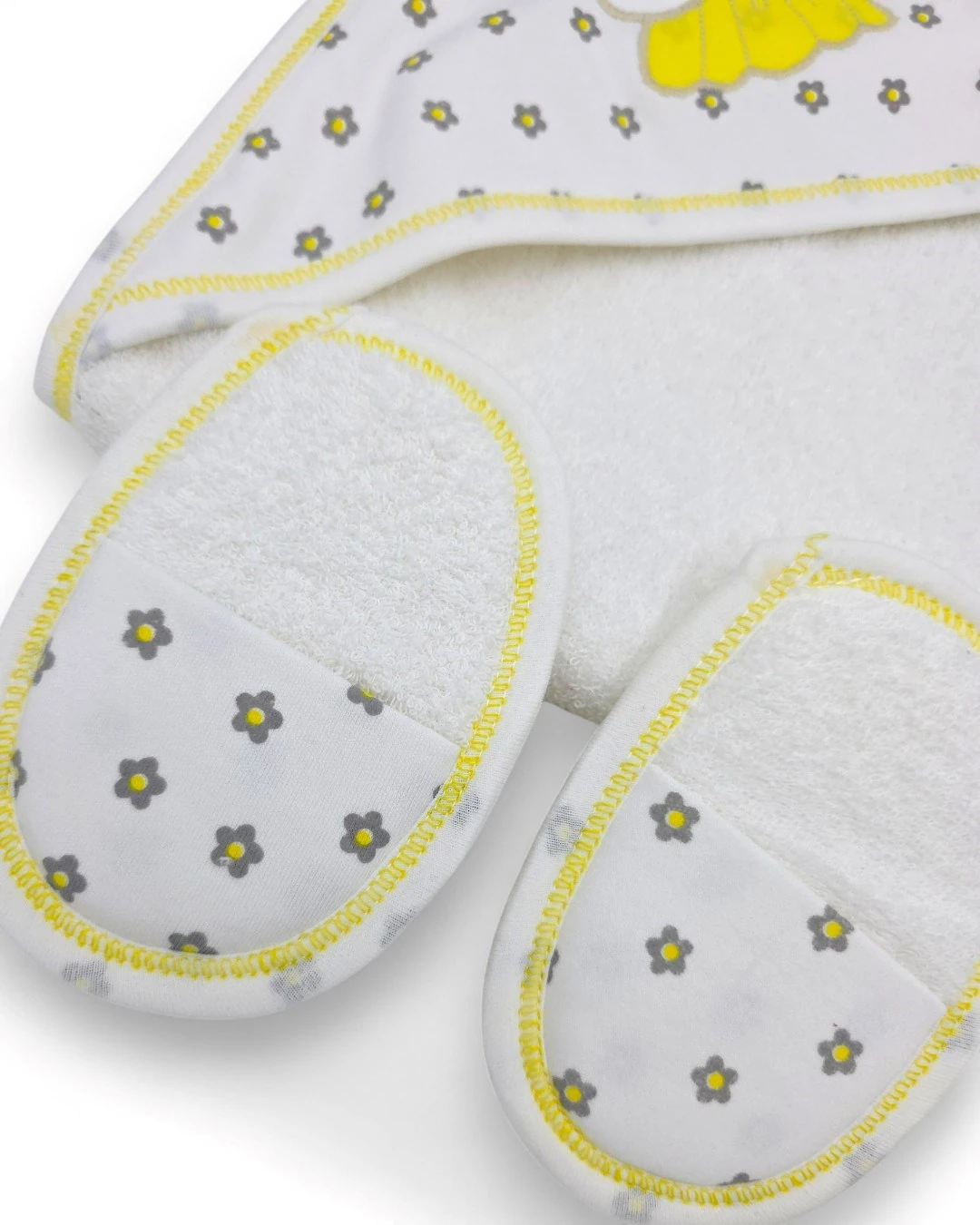 Kız Bebek Papatya Detaylı Lüks Bornoz Takımı Havlu Seti Pamuk Kumaş  BN3