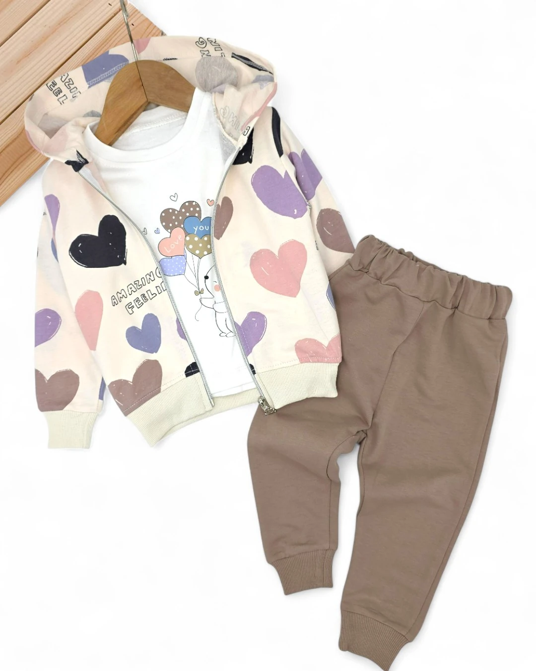 Kalp Desenli Kapüşonlu Hırkalı Kız Bebek Eşofman Takımı 3’lü Set 6-9-12-18-24 Ay l %100 Pamuk R2340