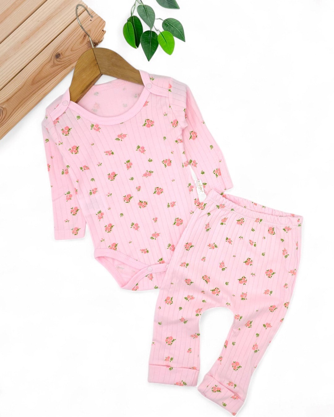Kız Bebek Yenidoğan Çiçek Desenli Fitilli Çıtçıtlı Badi ve Altlı Natural Pamuk Bebek Takımı 0-9 Ay R825 - PEMBE