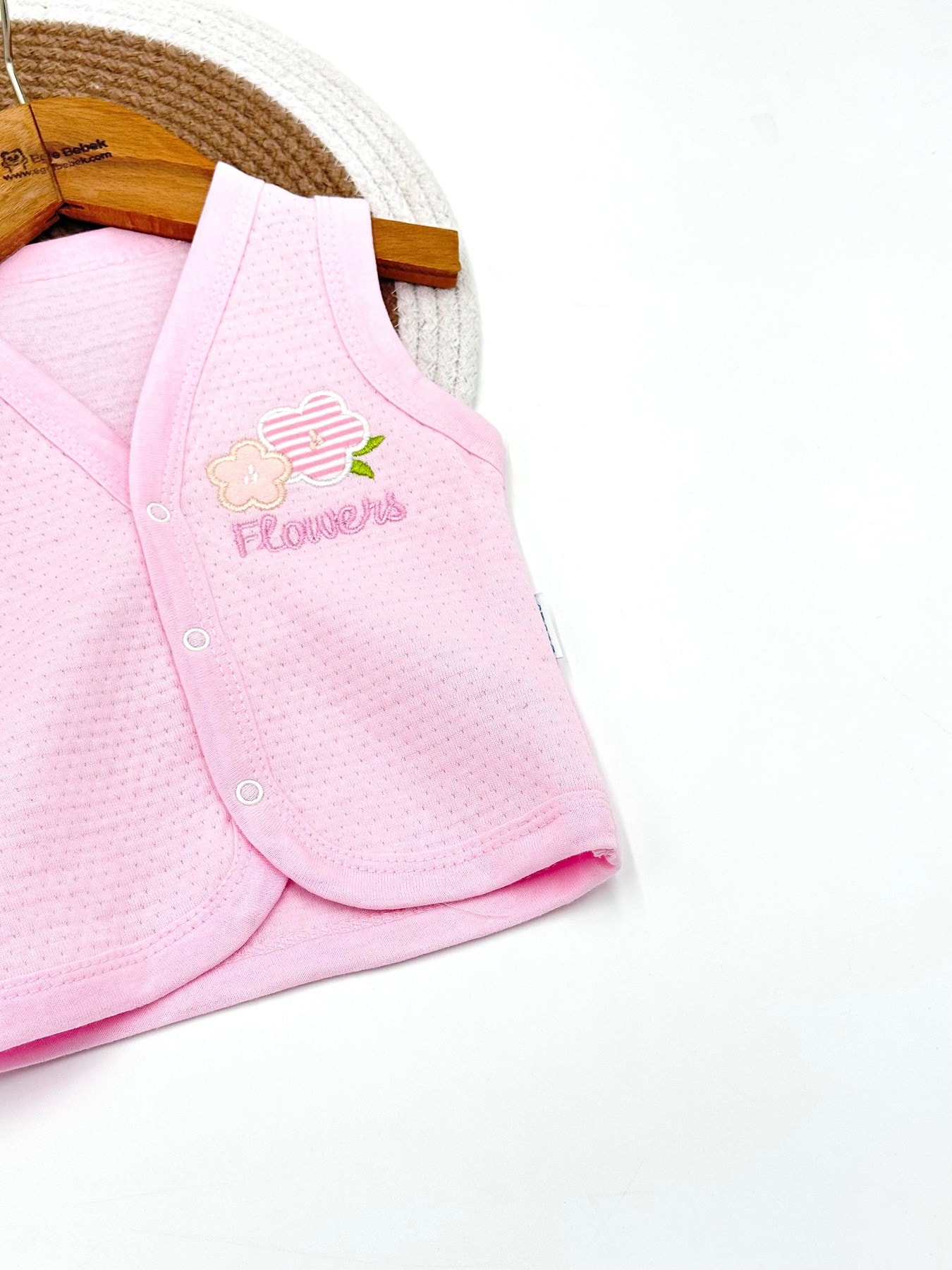 KIZ BEBEK KAPİTONU KUMAŞ ÇİÇEK NAKIŞLI 3-6-9-12-18 AY YELEK R1504