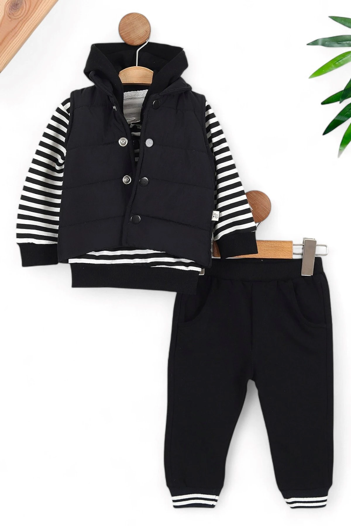 Erkek Çocuk Siyah Çizgili Mevsimlik 3 Parça Şişme Yelekli Alt Üst Cool Bebek Takımı R1441