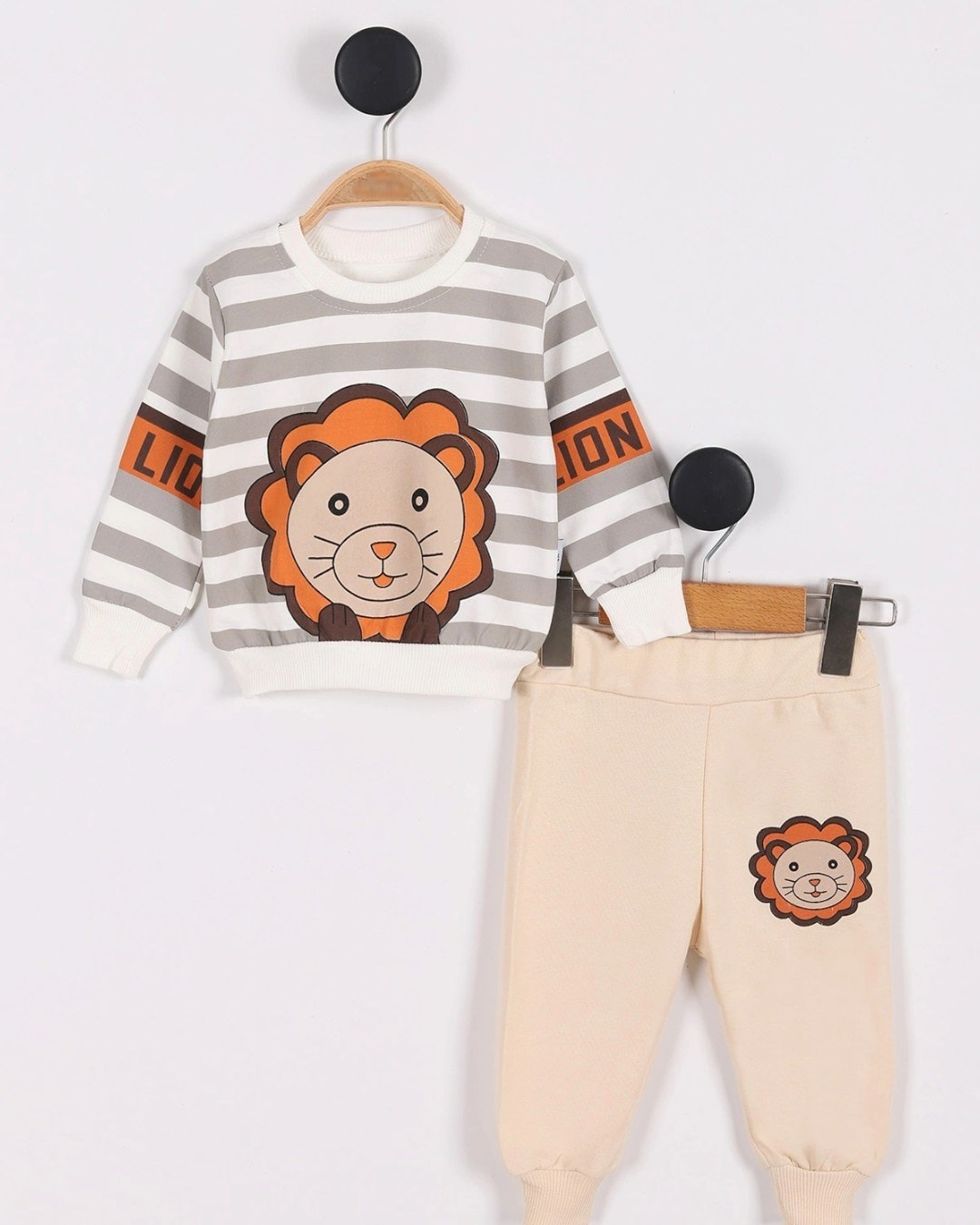     Aslan Desenli Bebek Takımı (3-18 Ay) - Çizgili Uzun Kollu Sweatshirt ve Eşofman Altı R2218