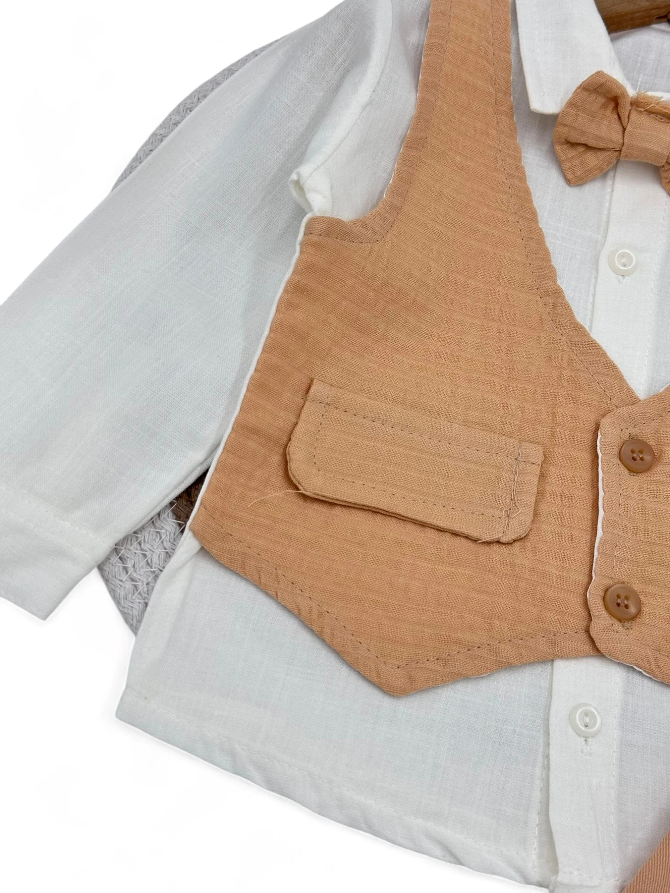 ERKEK BEBEK PAPYONLU KETEN GÖMLEKLİ KENDİNDEN YELEKLİ 2 PARÇA BAYRAMLIK 6-9-12-18-24 AY BEBEK TAKIMI R1432