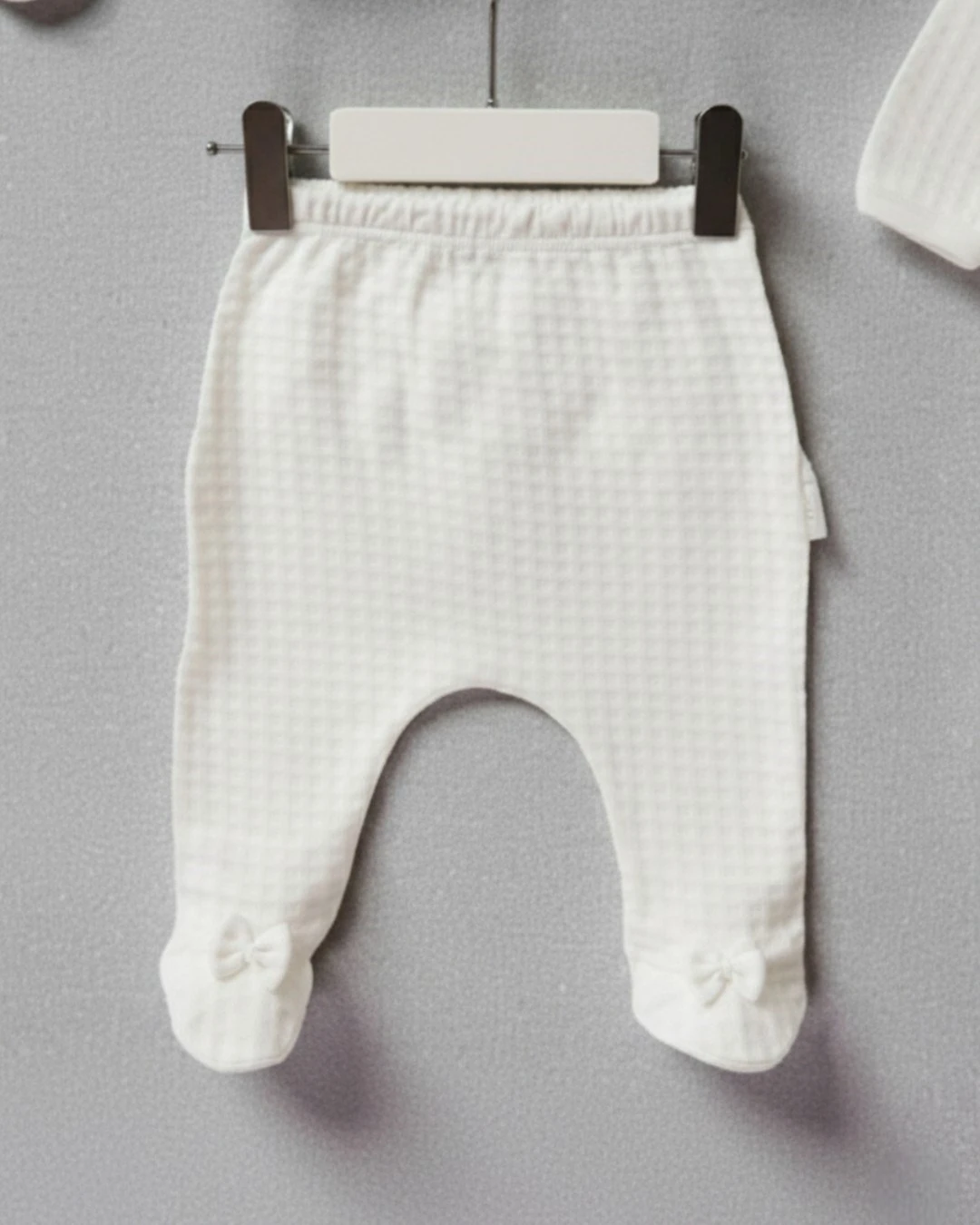 Kız Bebek Dantel ve Fırfır Detaylı Düz Beyaz Renk 10'lu Premium Hastane Çıkışı Zıbın Seti R2369