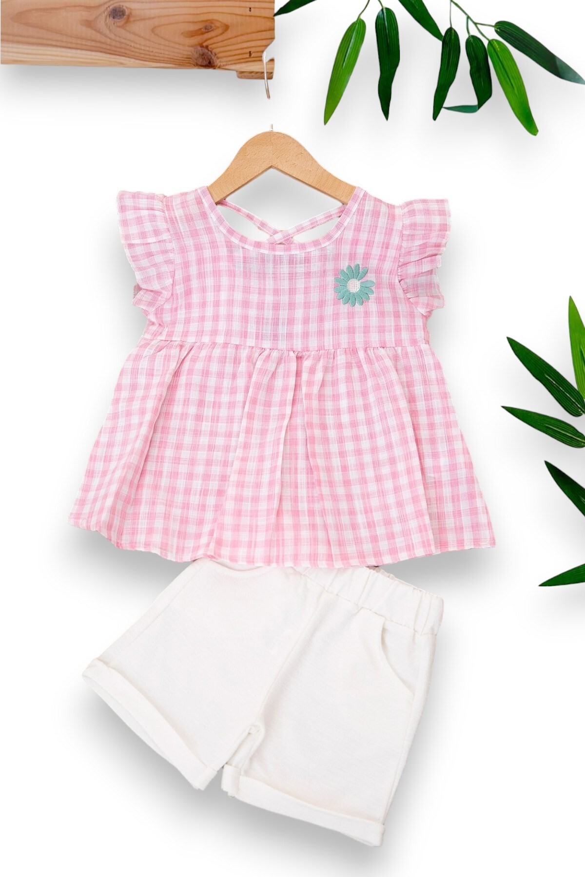 KIZ BEBEK YAZLIK PAPATYA NAKIŞLI KARELİ EKOSE DESENLİ DOKUMA MÜSLİN KUMAŞ ŞORTLU KIZ ÇOCUK TAKIMI R799 - PEMBE