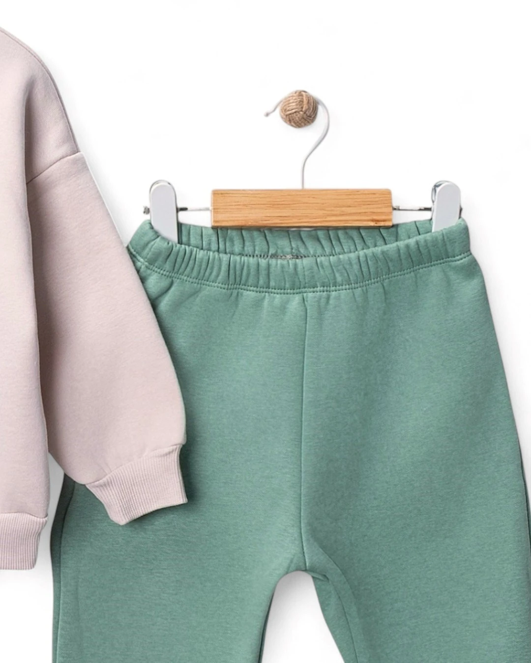 Kız Çocuk 1-2-3-4 Yaş Kışlık 3 İp Şardonlu, Çiçek Detaylı Alt Üst Eşofman Takımı R2341