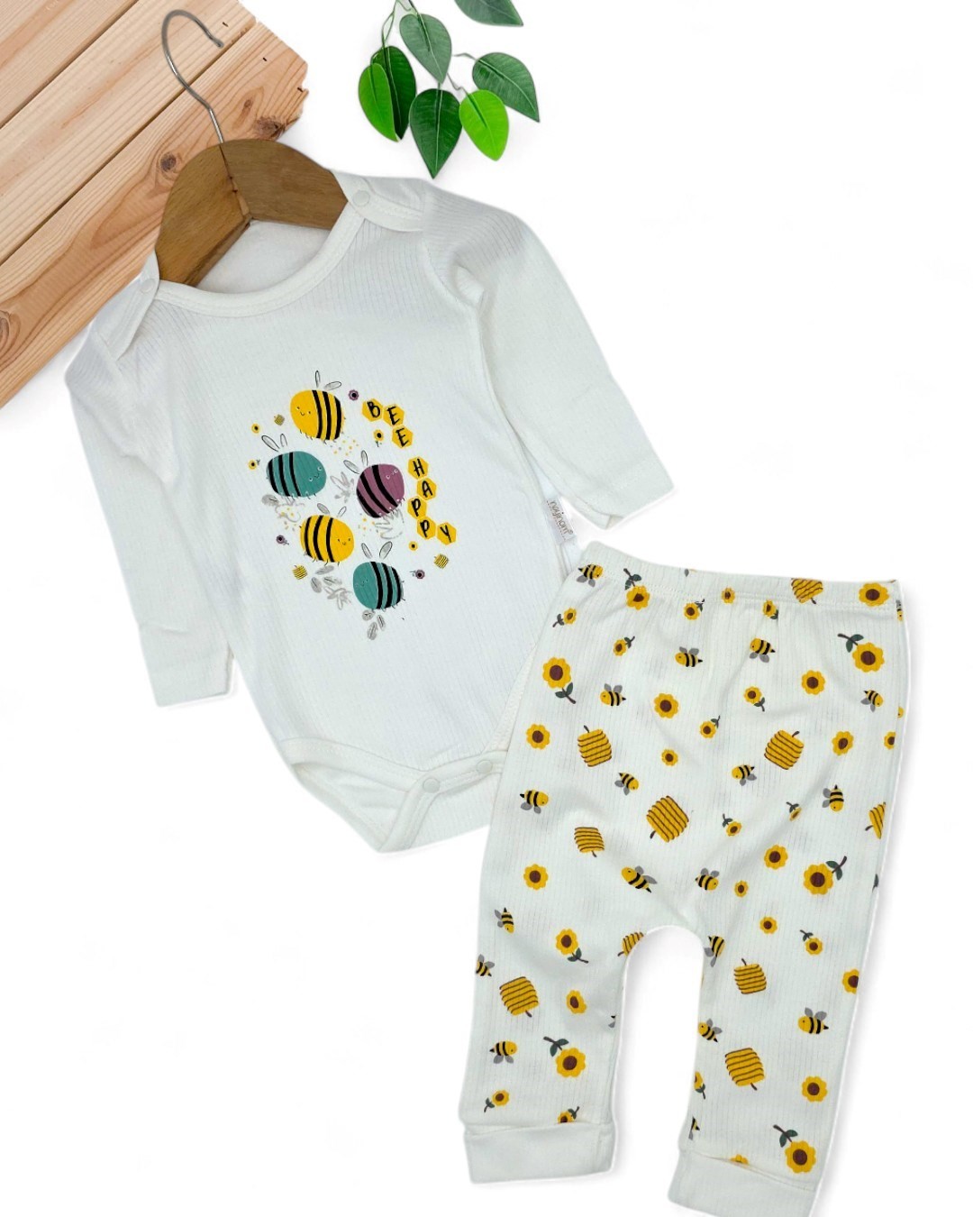 Kız Bebek Yenidoğan Arı Baskılı Fitilli Çıtçıtlı Badi ve Altlı Natural Pamuk Bebek Takımı 0-9 Ay R2152 - BEYAZ
