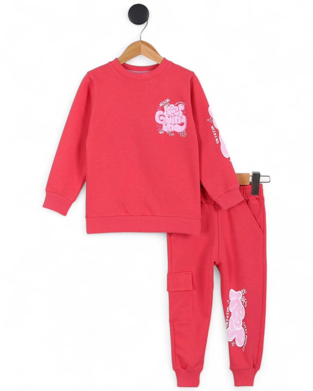 Kız Çocuk Sırtı Baskılı Sweatshirt ve Kargo Cepli Eşofman Altlı 6-7-8-9-10 Yaş Eşofman Takımı  R2143 - NAR ÇİÇEĞİ
