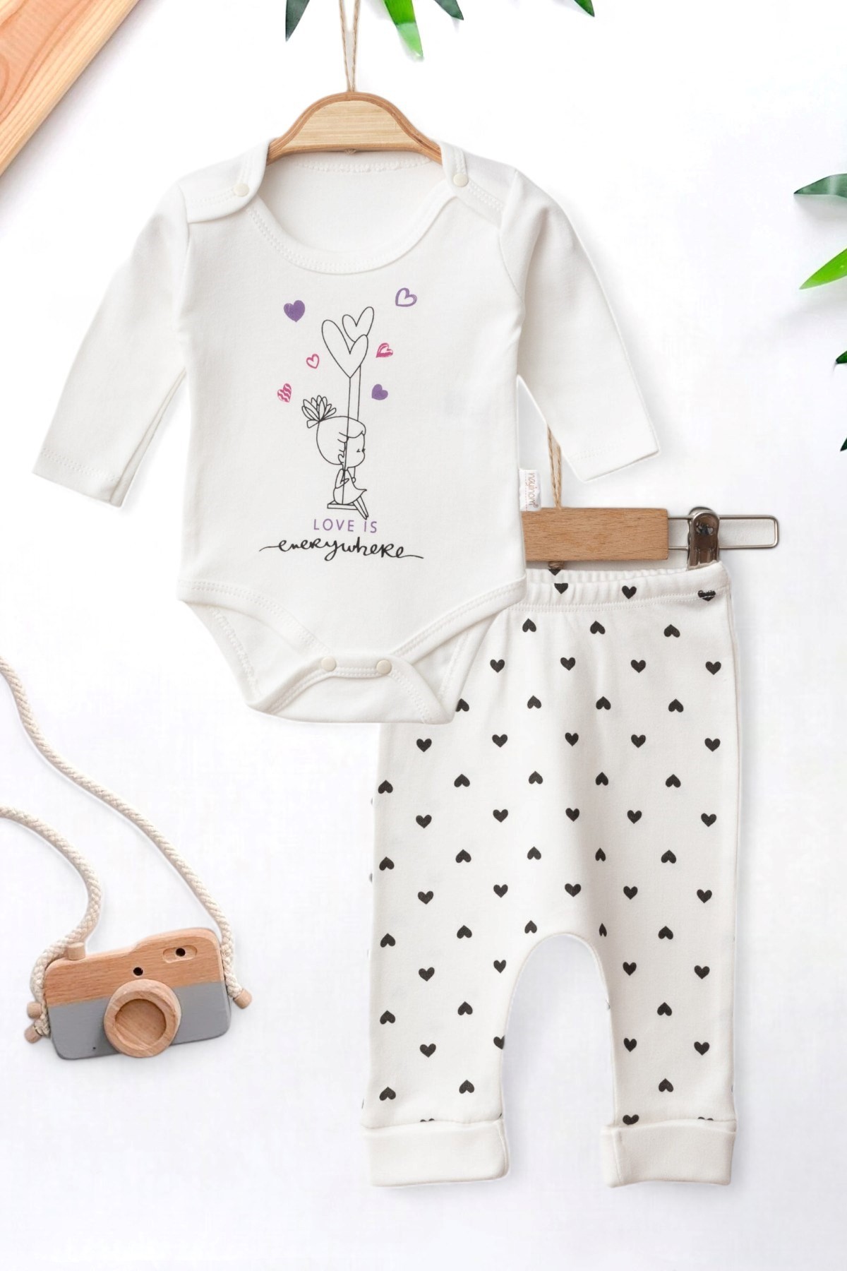 Kız Bebek Yenidoğan Kalp Desenli Çıtçıtlı Badi ve Altlı Natural Pamuk Bebek Takımı 0-9 Ay R851 - BEYAZ