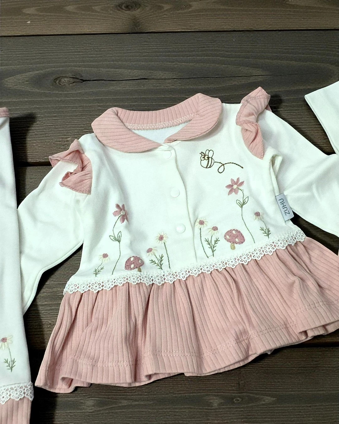 Kız Bebek Çiçek Nakışlı Fitilli, Bebe Yakalı 10 Parça Hastane Çıkışı Zıbın Seti R2356