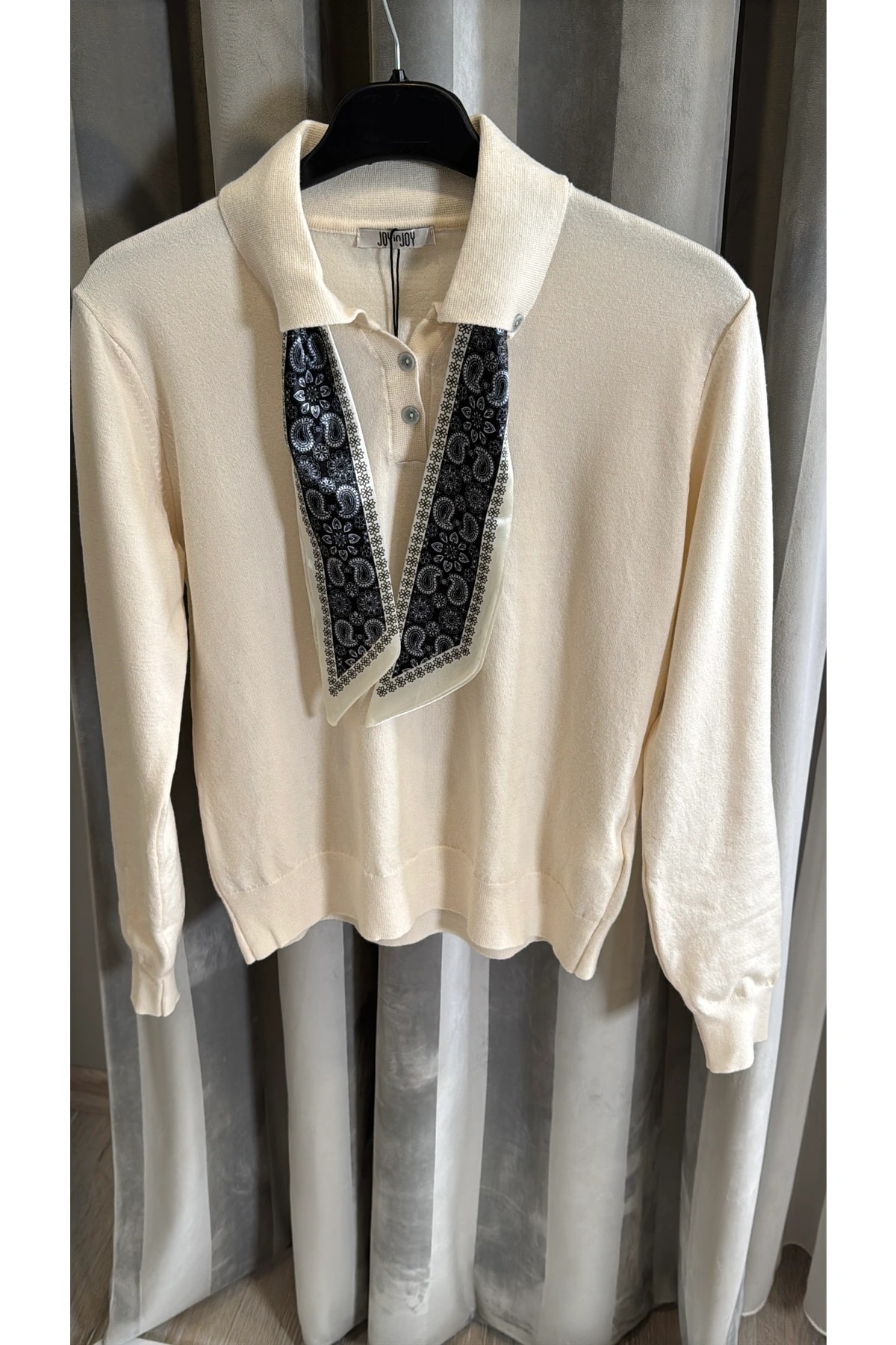 Korsman Fularlı Triko Kazak