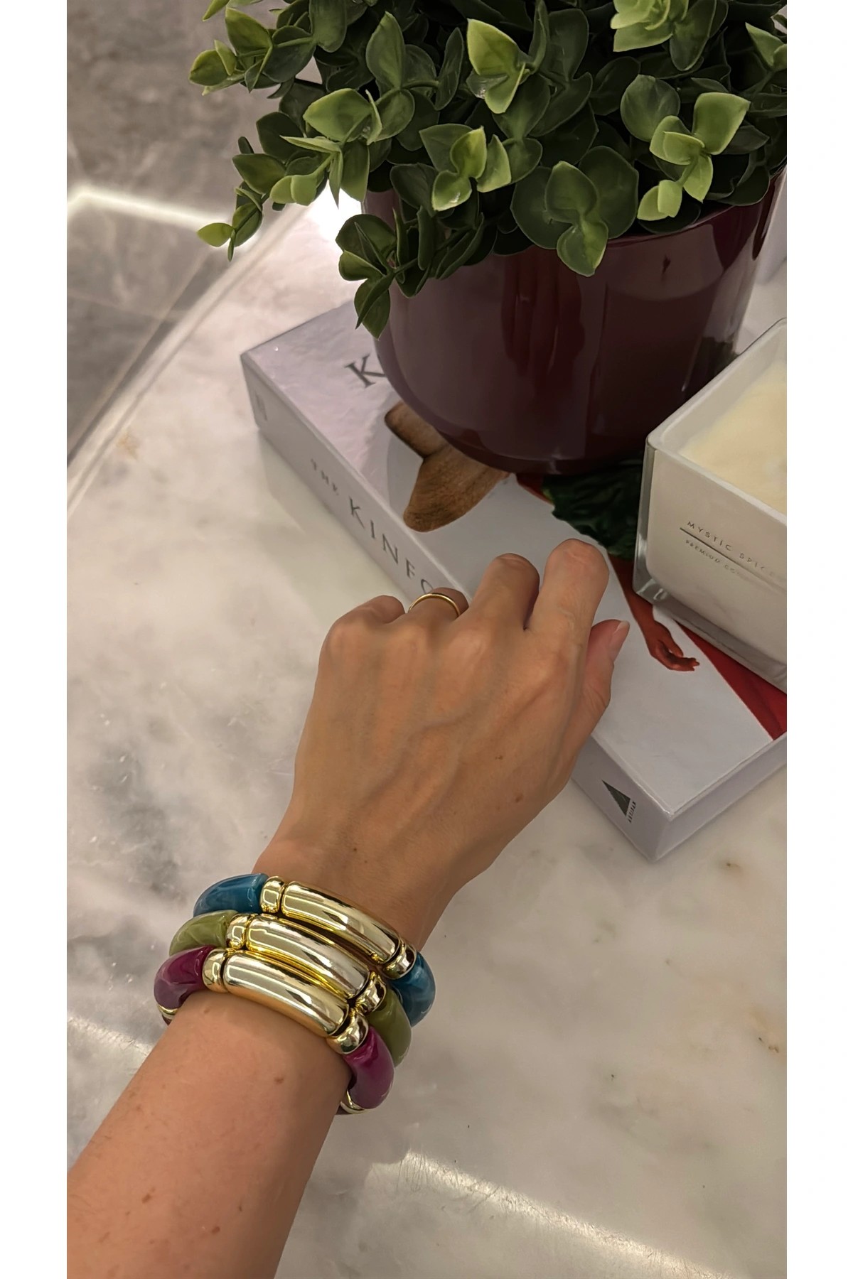 Gold Detaylı Lastikli Bileklik