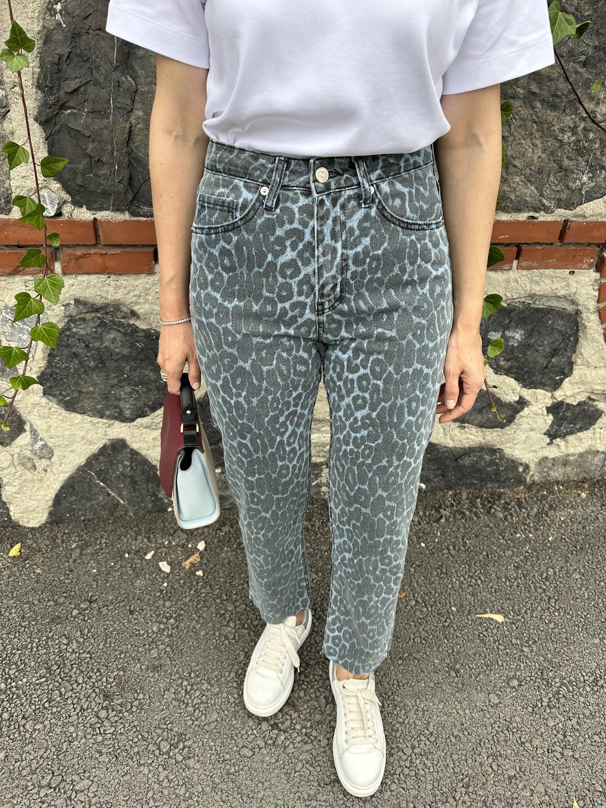 Paçası Kesik Leopar Jean - Mavi