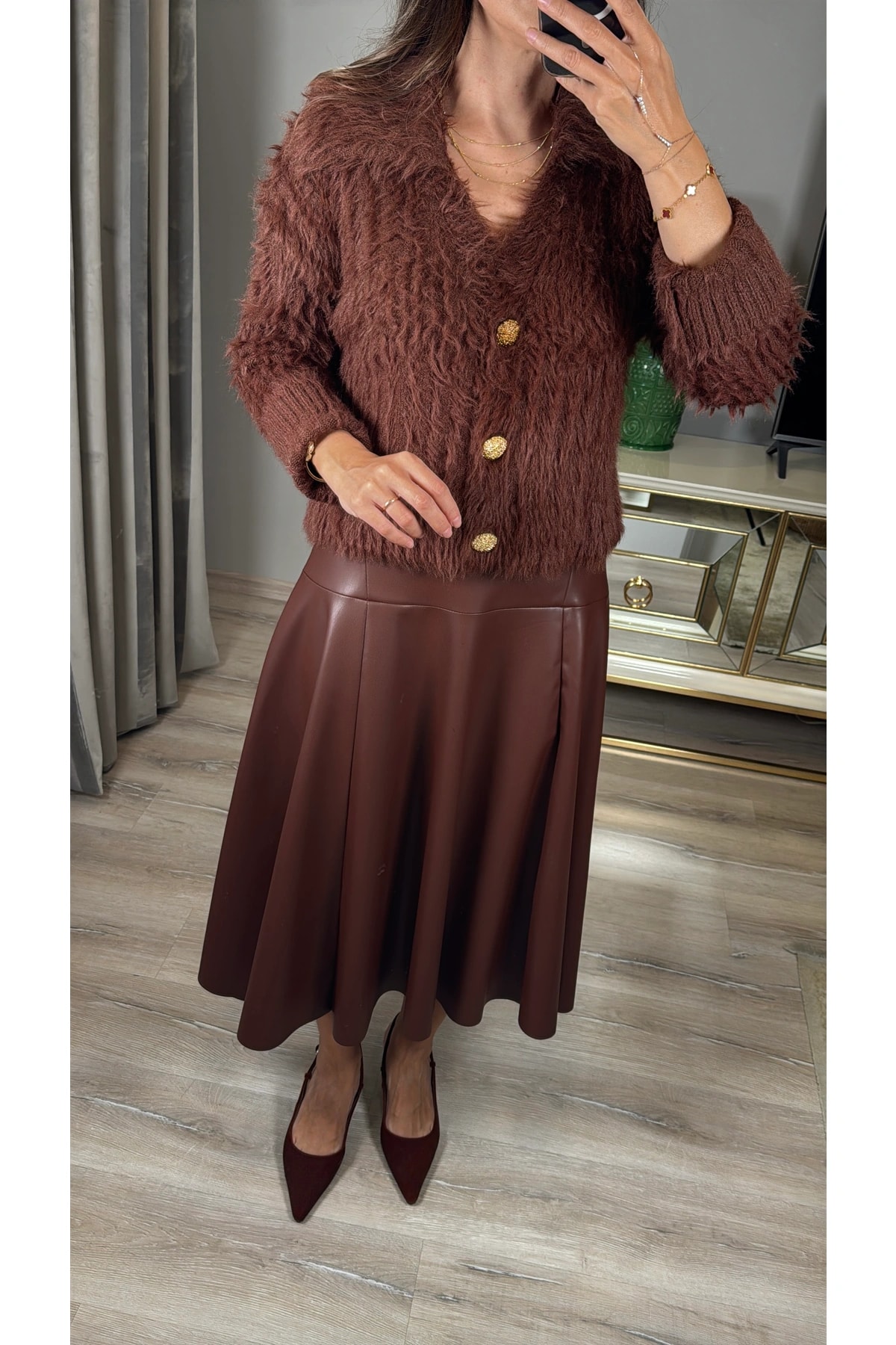 Gold Düğmeli Sakallı Triko Hırka