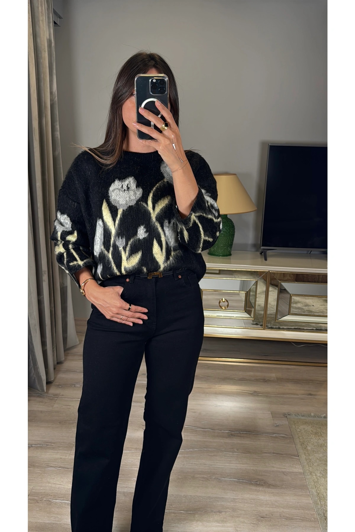 Çiçek Desenli Şardonlu Oversize Kazak