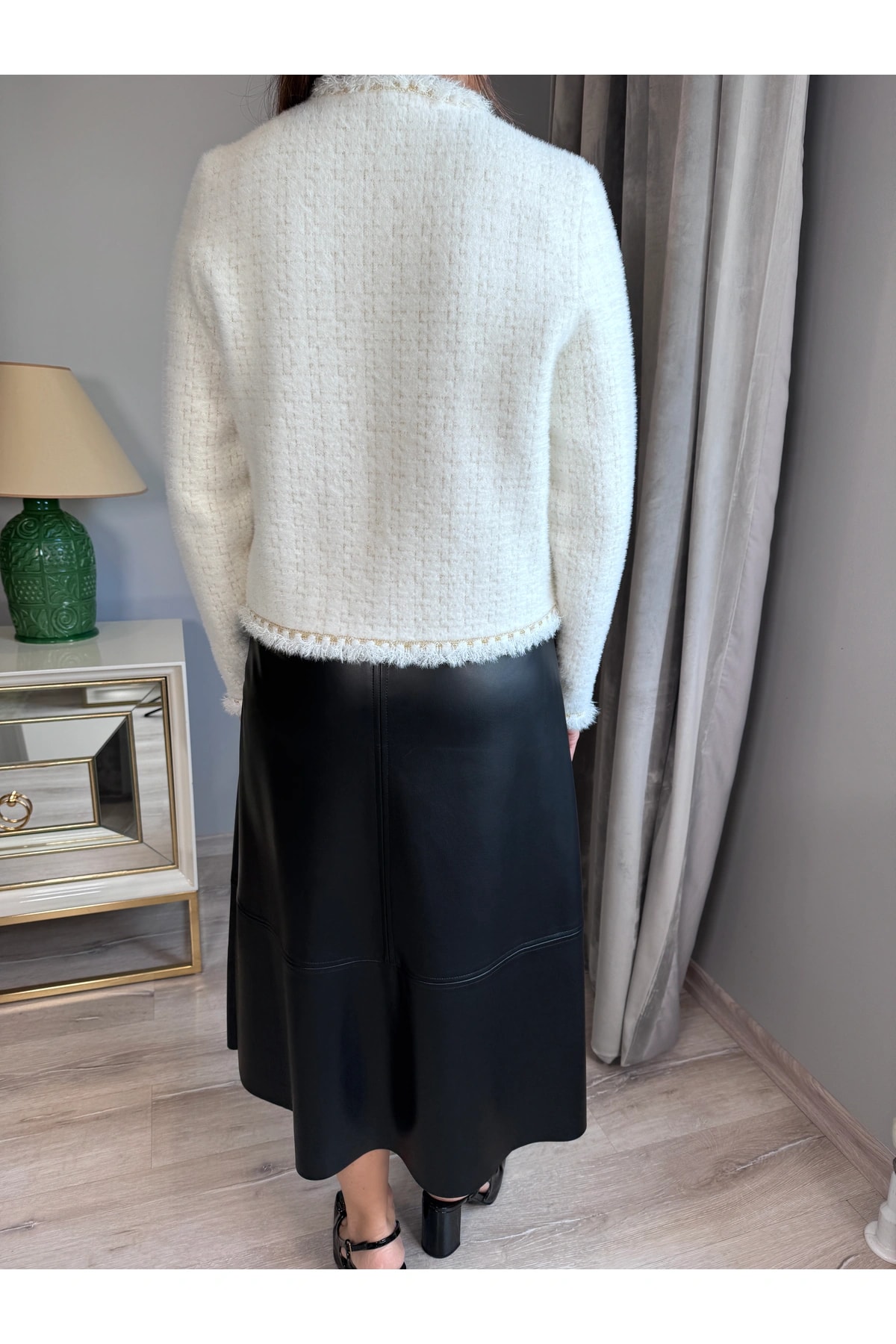 Sim ve Püskül Detaylı Triko Hırka Ceket