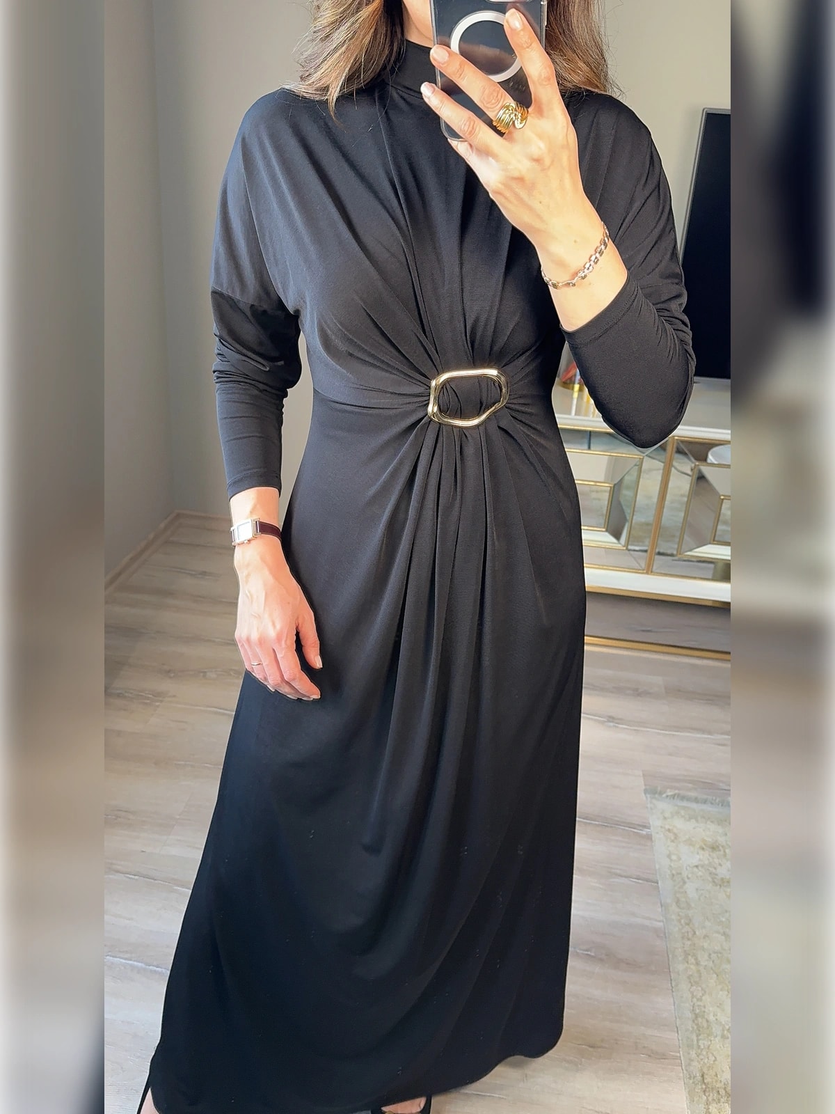 Toka Detaylı Sandy Kumaş Elbise