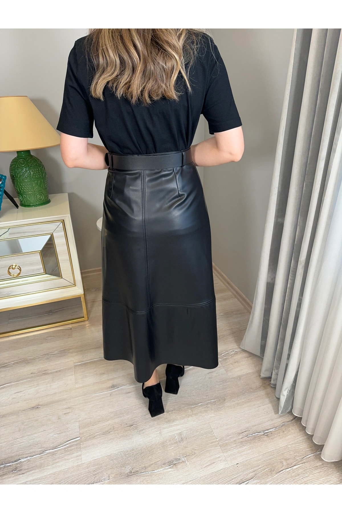 Kemerli Suni Deri Midi Etek