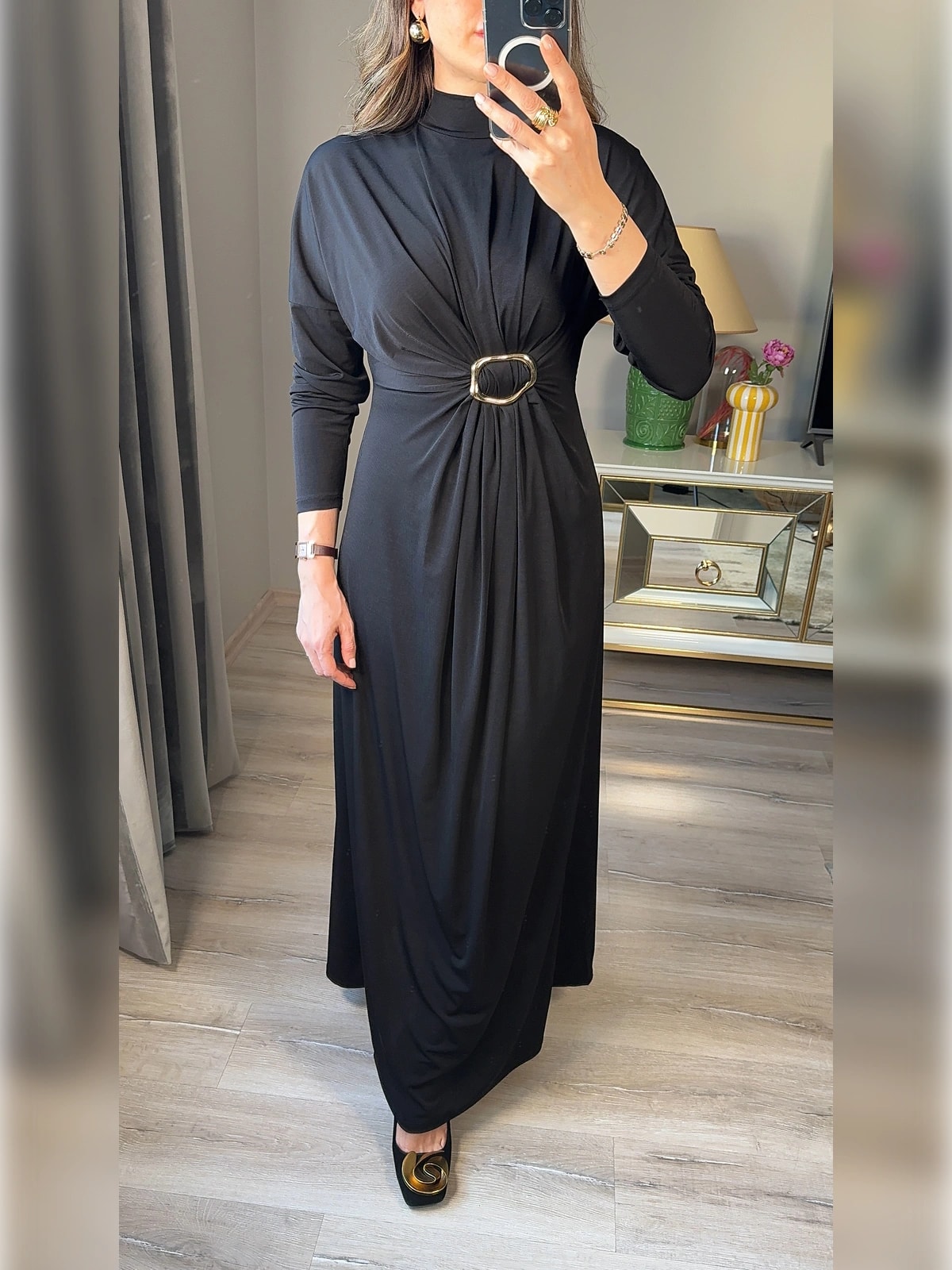 Toka Detaylı Sandy Kumaş Elbise