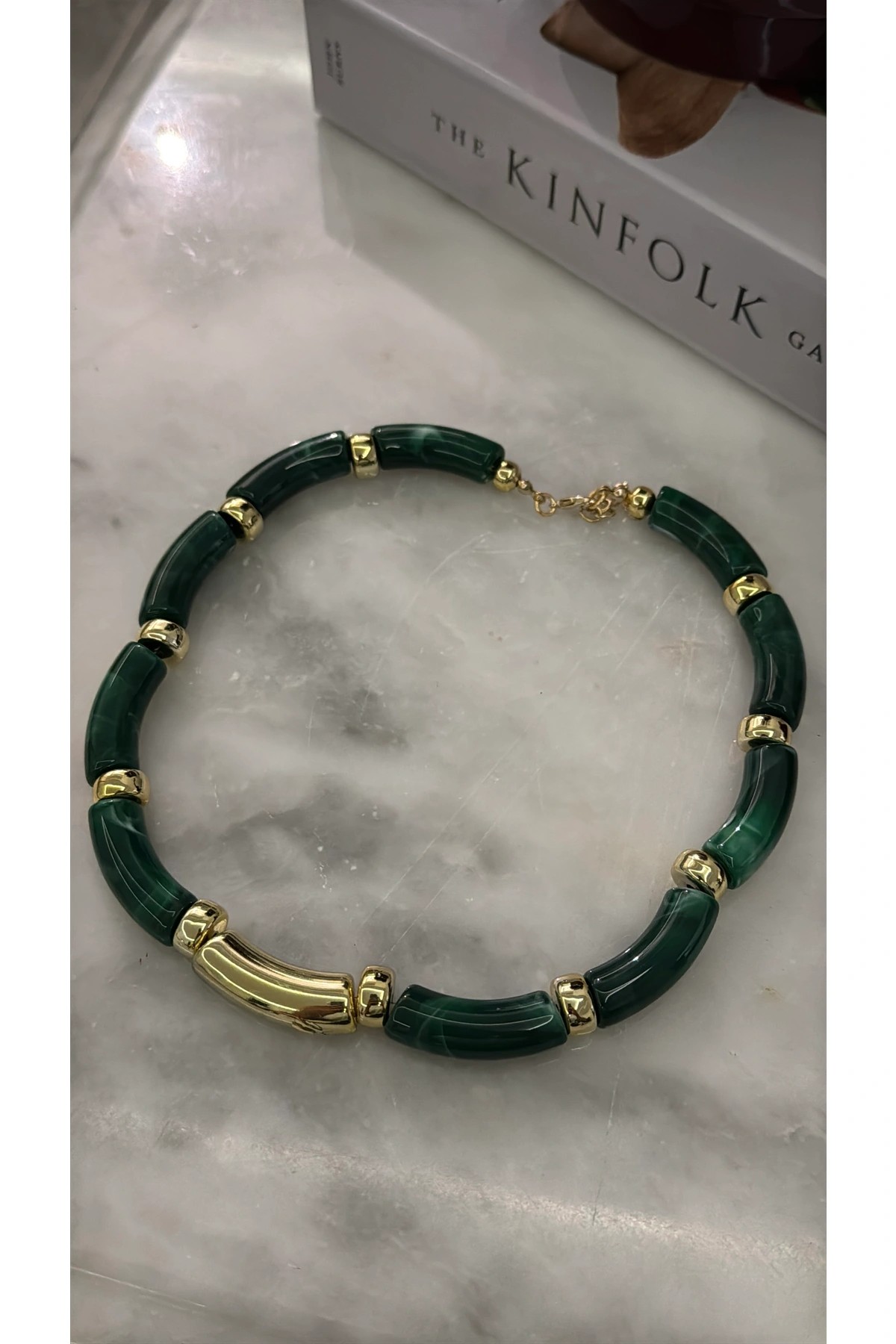 Gold Detaylı Akrilik Kolye
