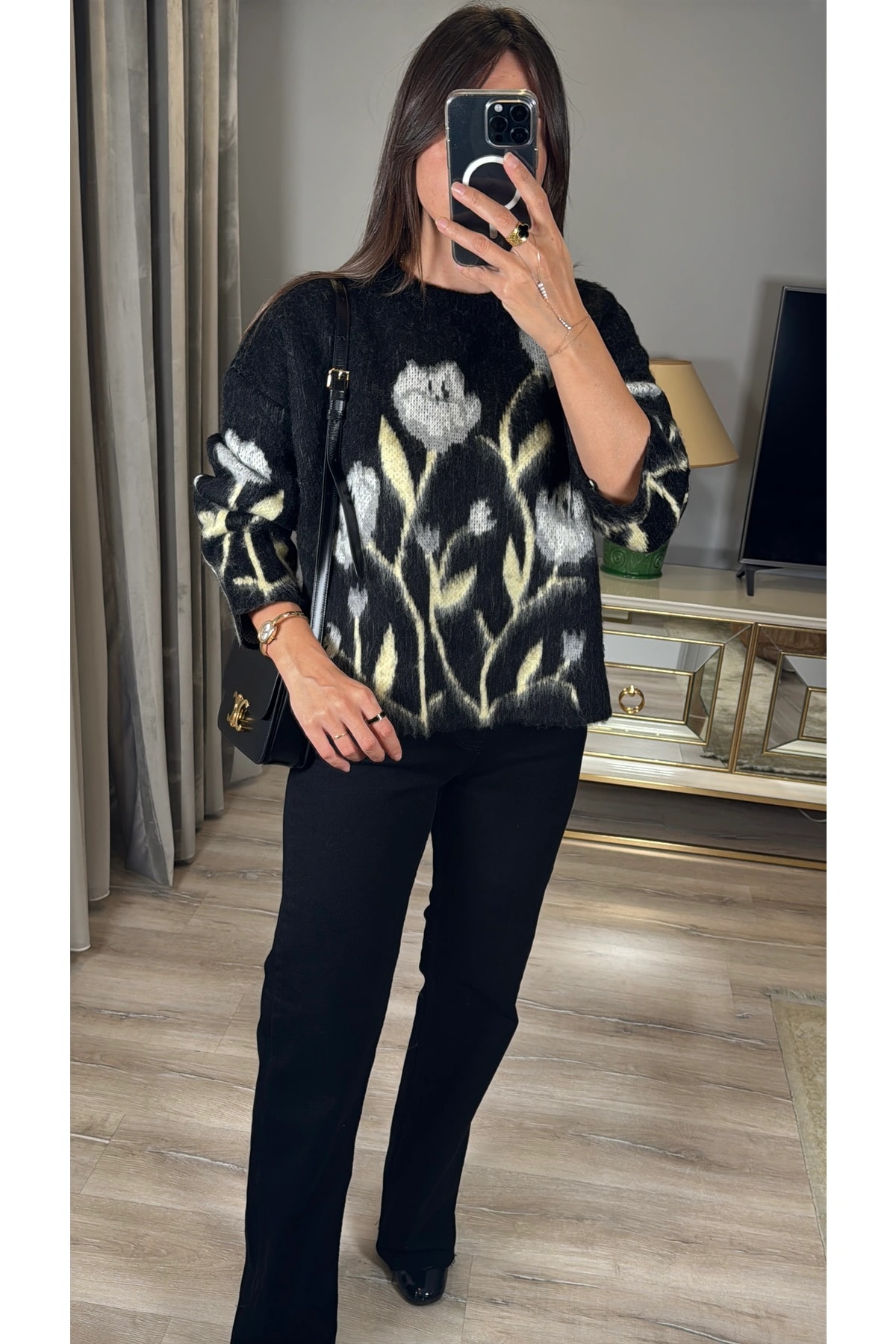 Çiçek Desenli Şardonlu Oversize Kazak