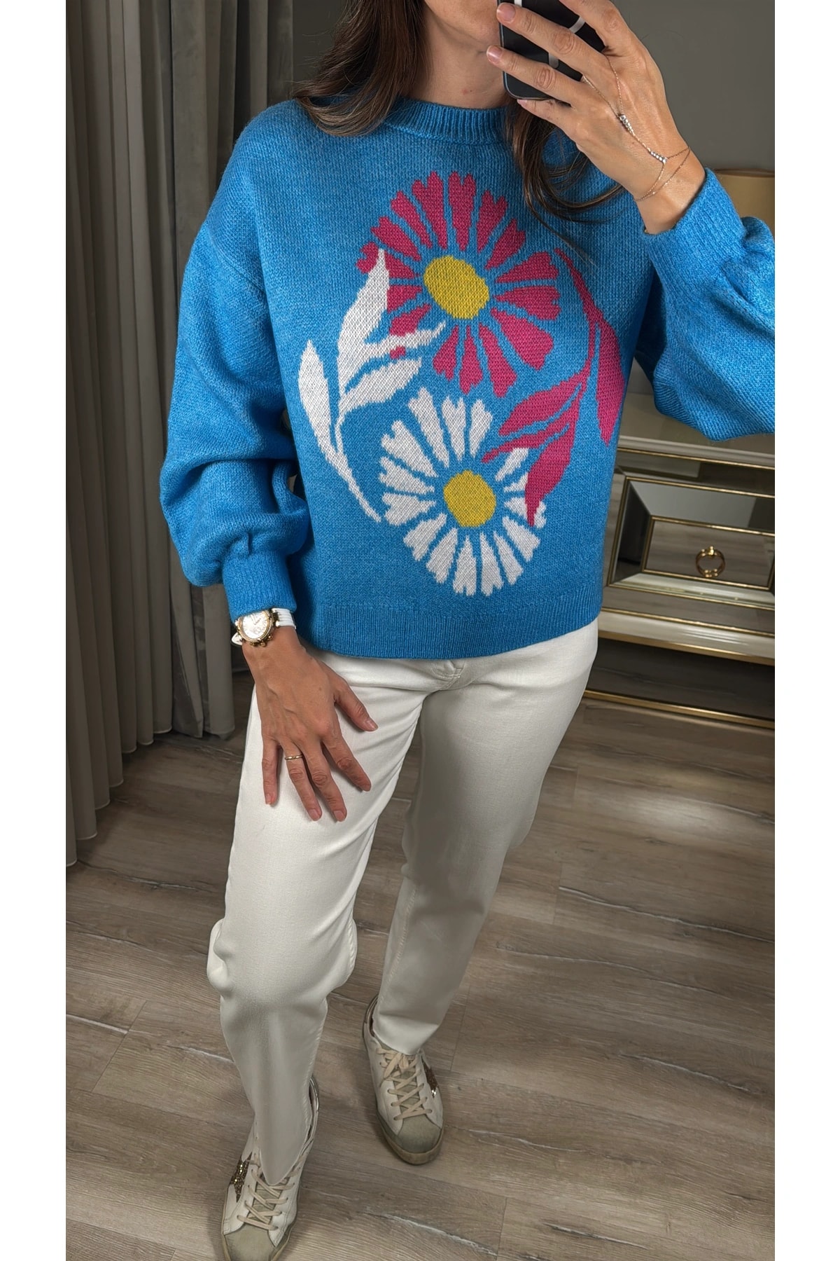 Çiçek Desenli İç Etiketi Kesik Triko Kazak