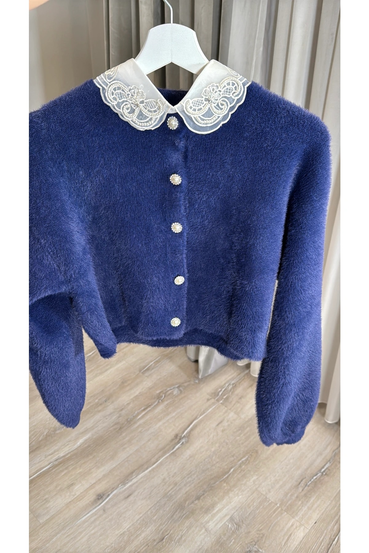 Balon Kollu İnci Düğmeli Angora Hırka