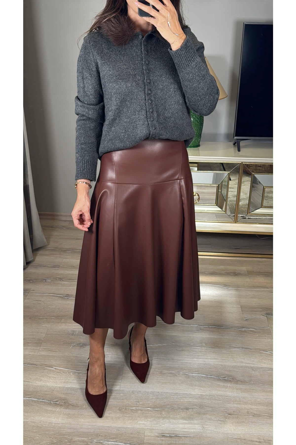 Yakası Çıkarılabilir Kürklü Hırka