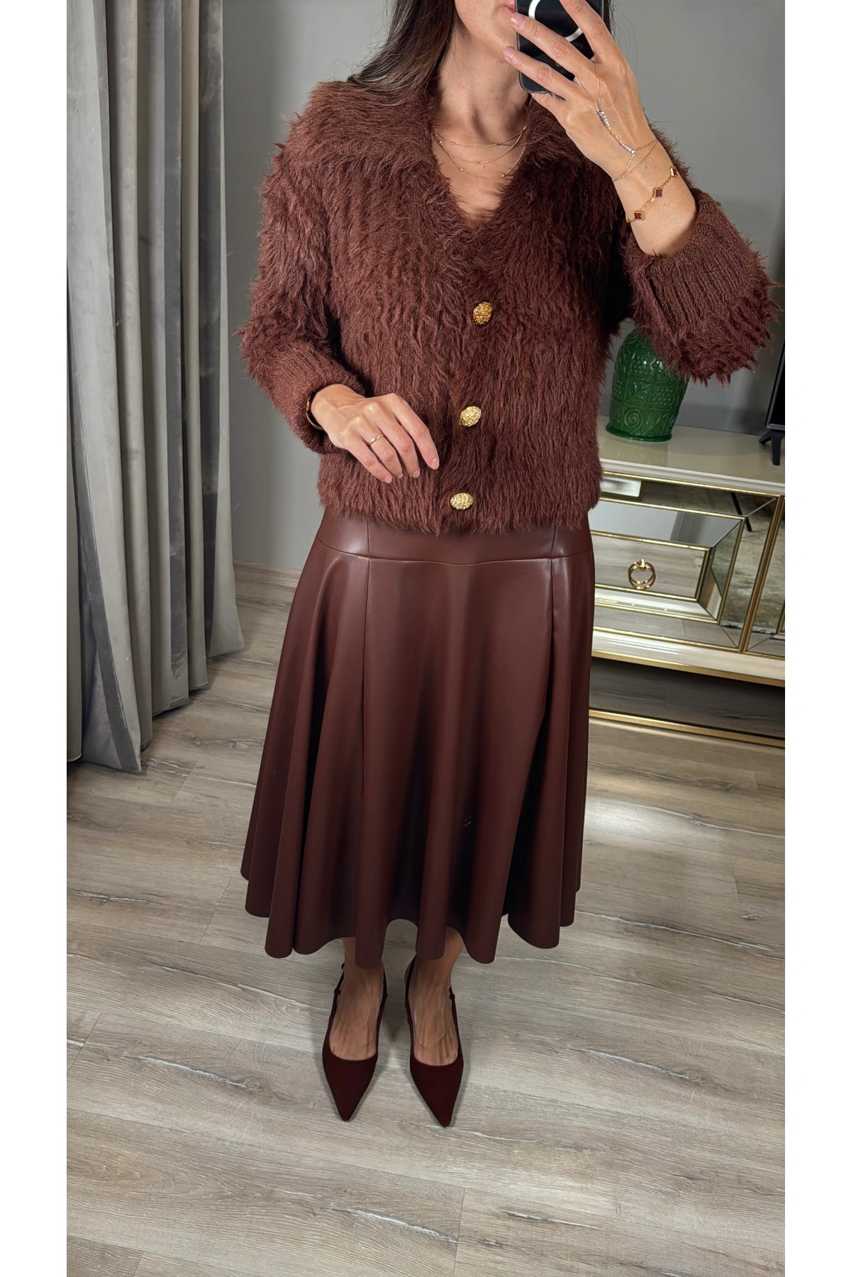 Gold Düğmeli Sakallı Triko Hırka