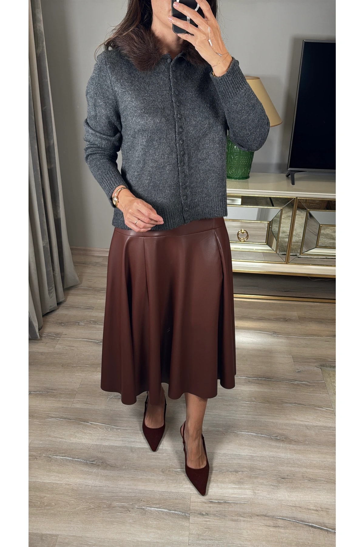 Yakası Çıkarılabilir Kürklü Hırka