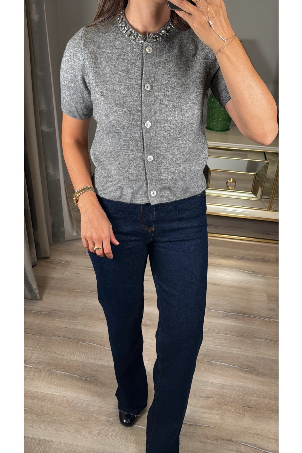 Yakası Taş Detaylı Kısa Kollu Triko Hırka