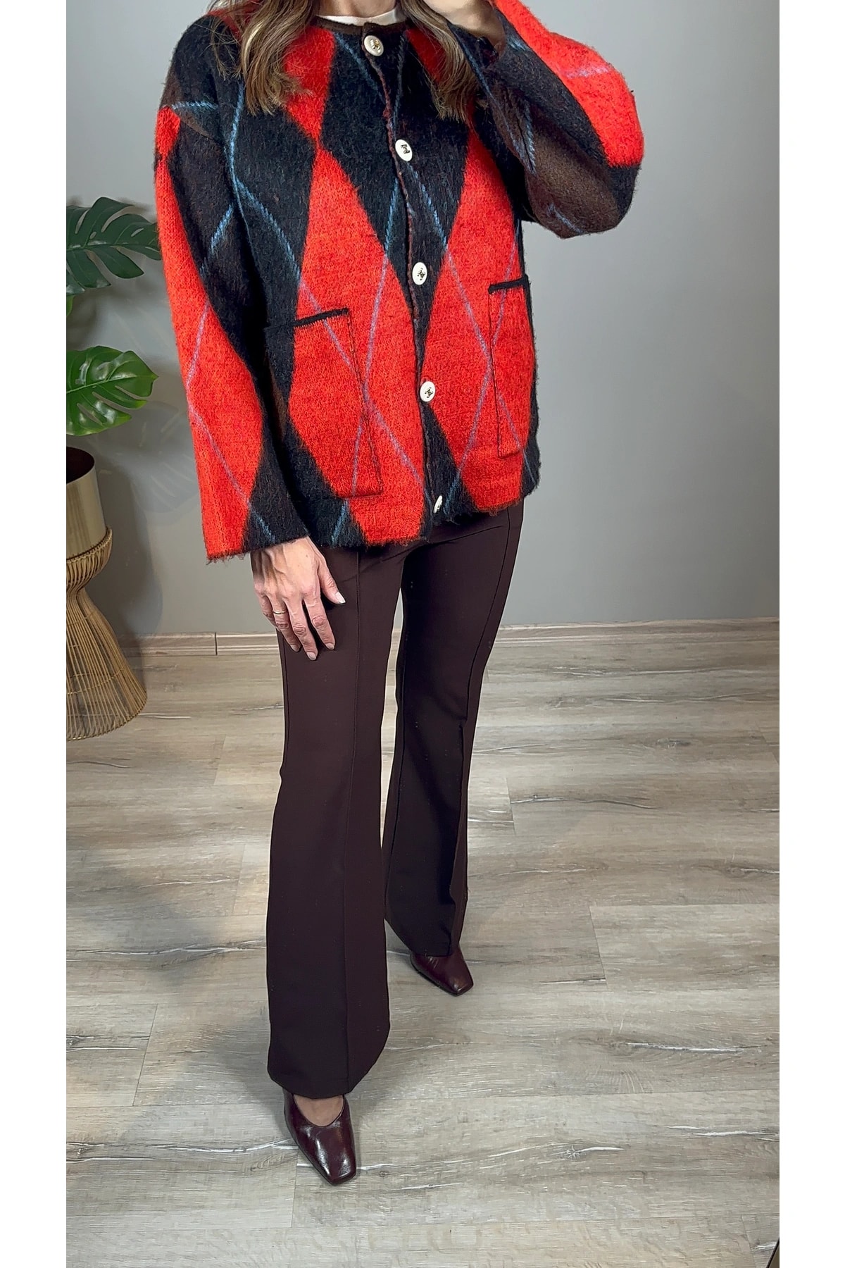 Önden Dikişli İspanyol Paça Kumaş Pantolon