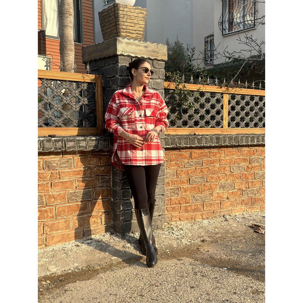 Kırmızı Yün Gömlek