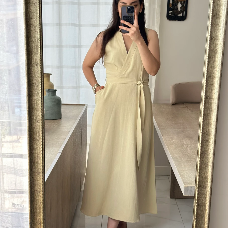 Keten Kuşaklı Elbise