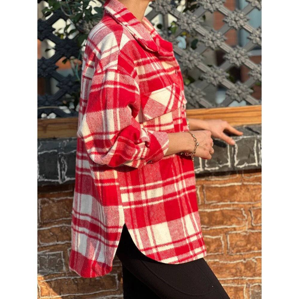 Kırmızı Yün Gömlek