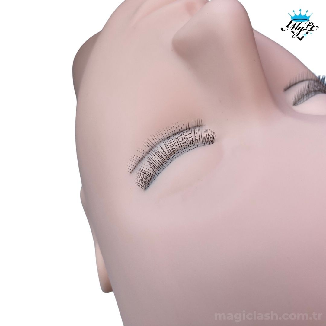 Kirpikli Eğitim Yüzü Manken Matilda Magic Lash®