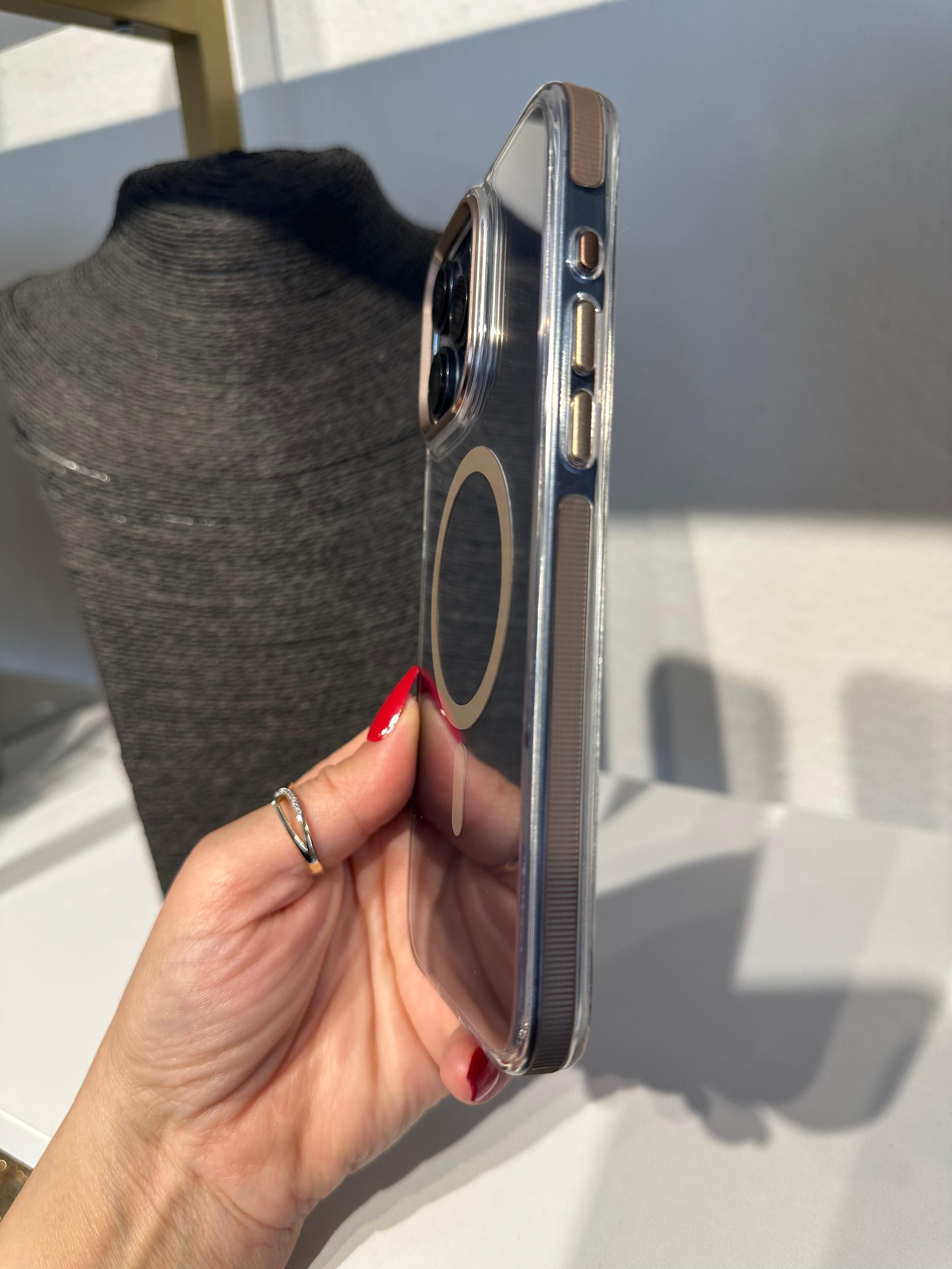 Renk Yansımalı Pürüzlü Kenar Bantlı Magsafe Özellikli Kılıf - Çöl Rengi