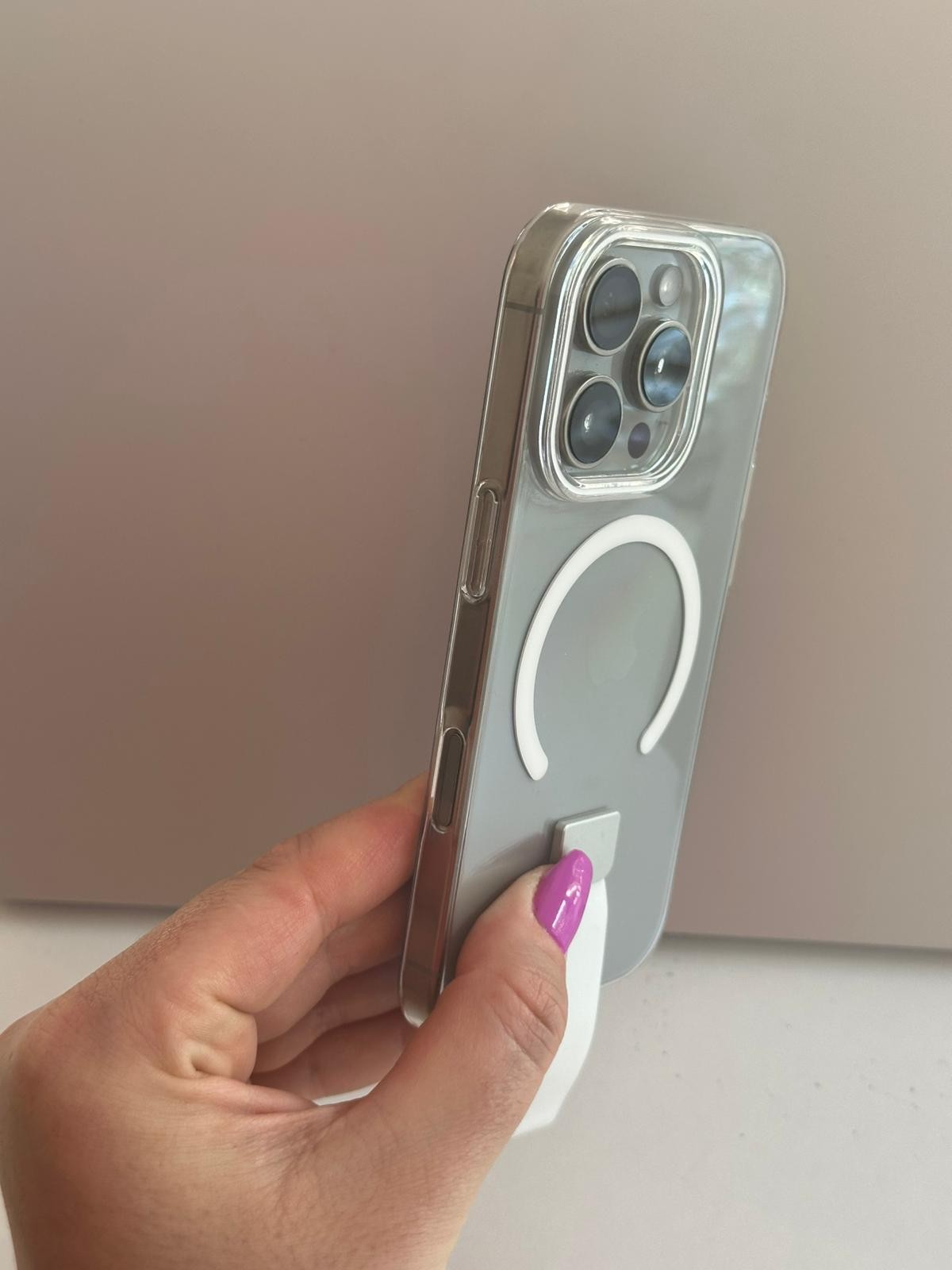 Magsafe Özellikli HoldEase Şeffaf Kılıf - Beyaz