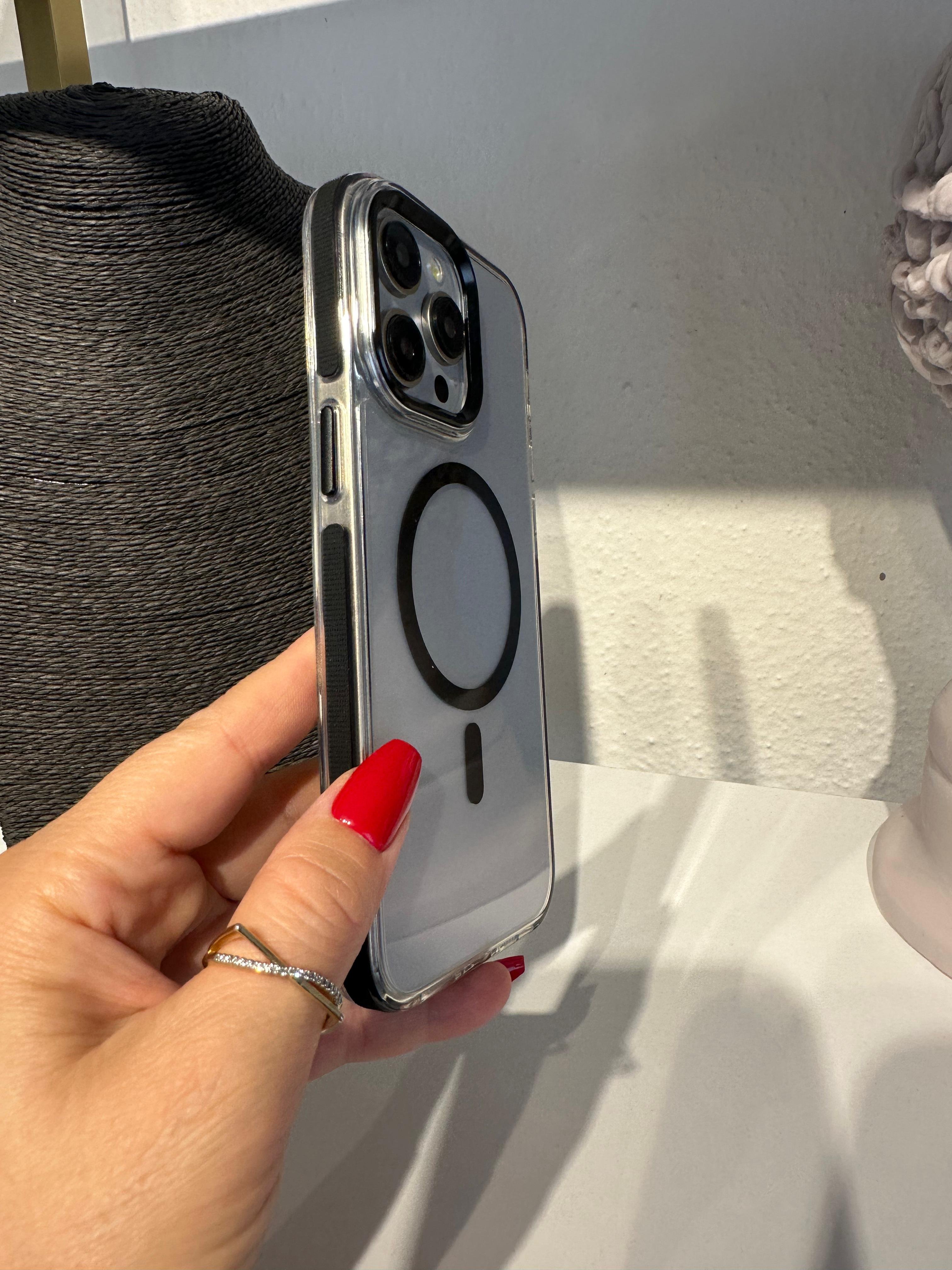 Renk Yansımalı Pürüzlü Kenar Bantlı Magsafe Özellikli Kılıf - Siyah