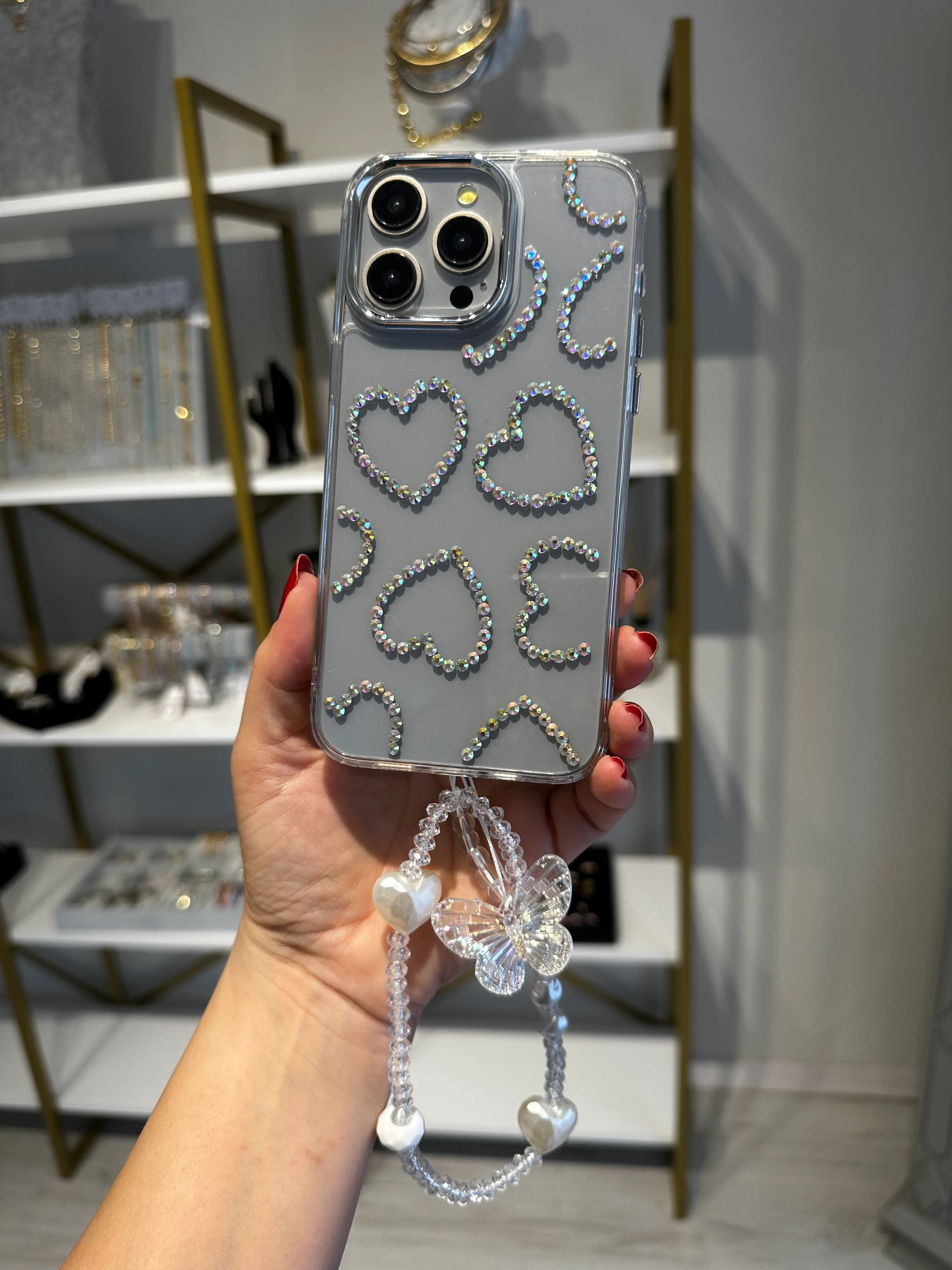 Taşlı Kalpli Askılı Şeffaf Kılıf