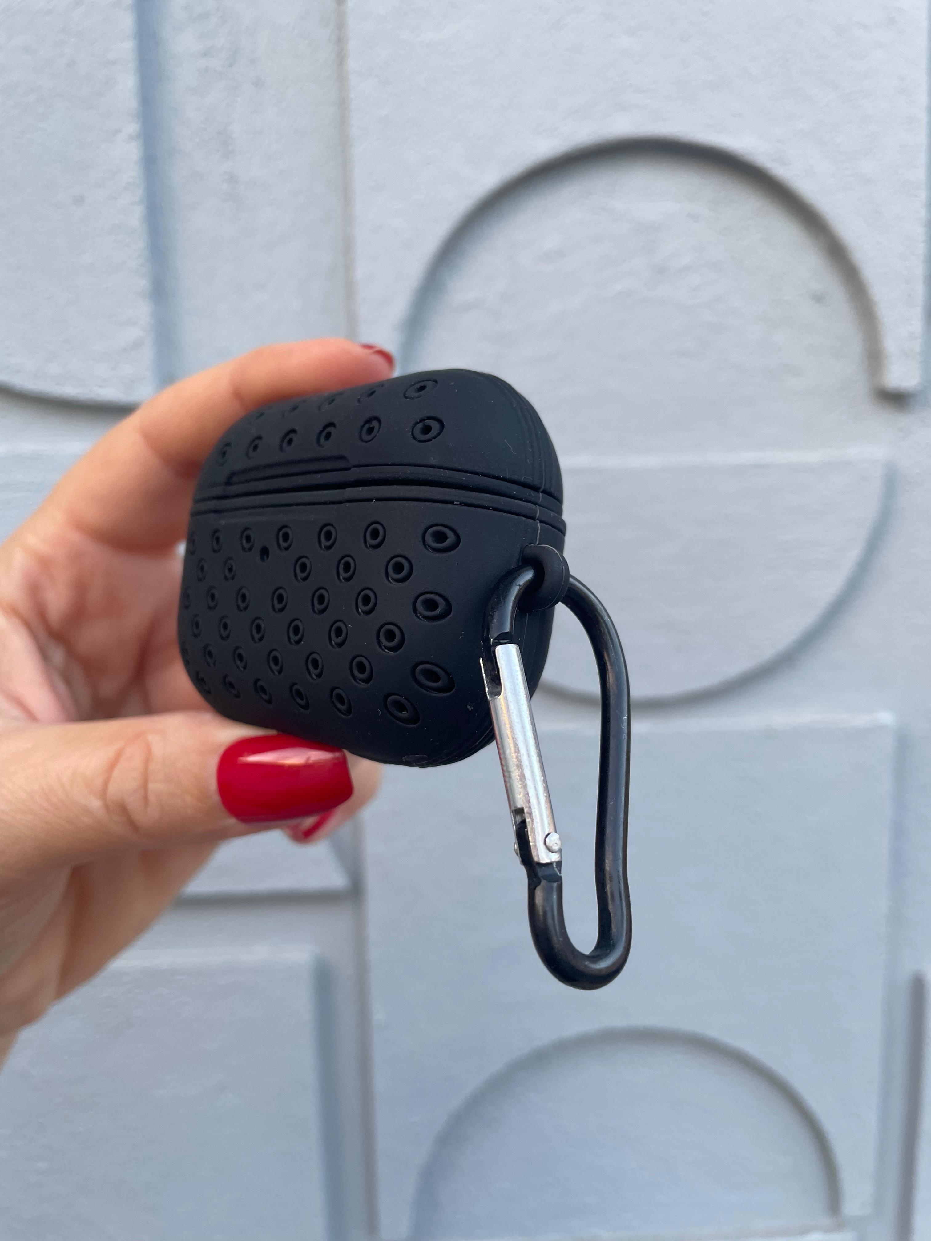 Mat Siyah Minimal Delikli Airpods Kılıfı