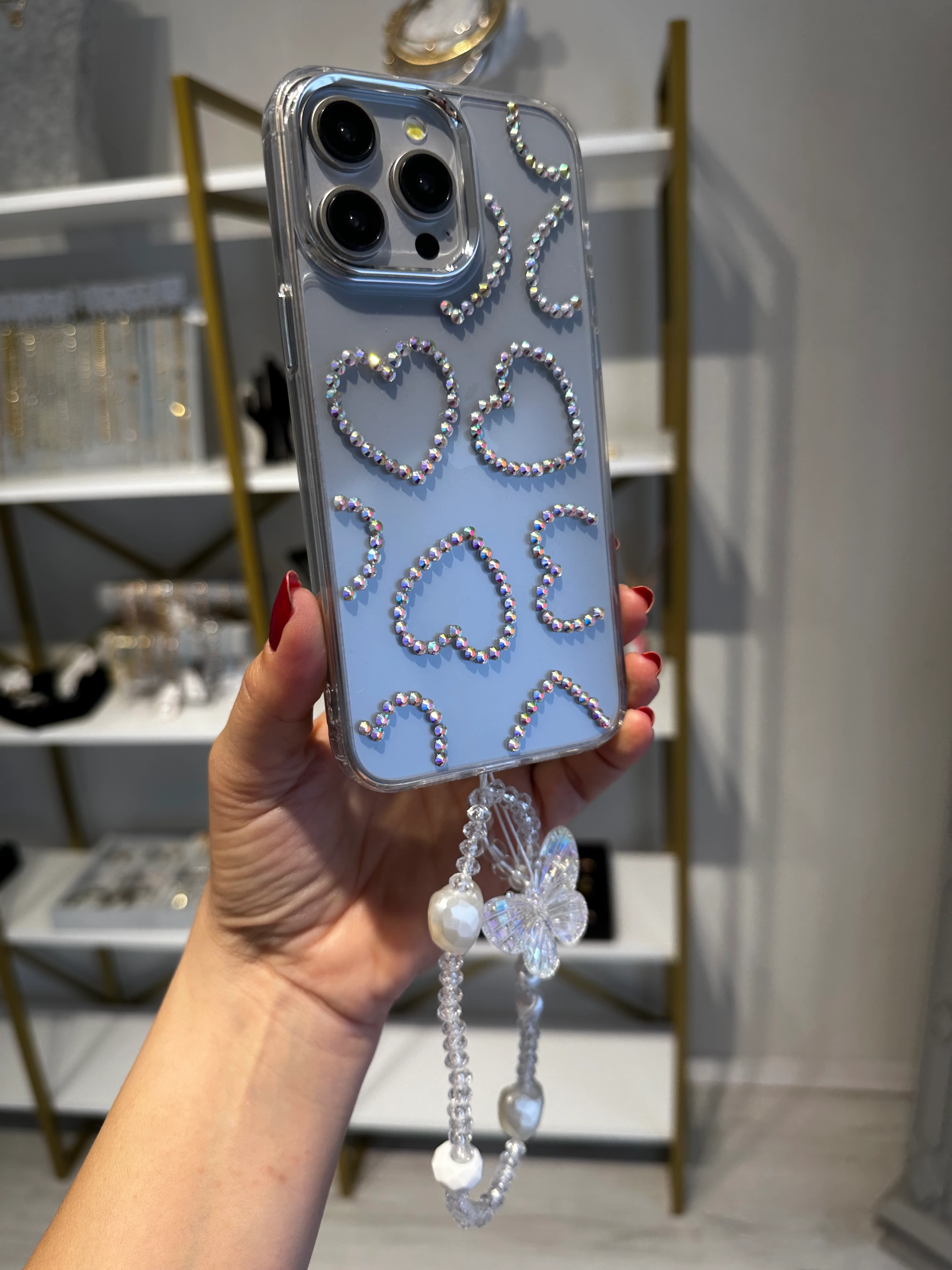 Taşlı Kalpli Askılı Şeffaf Kılıf