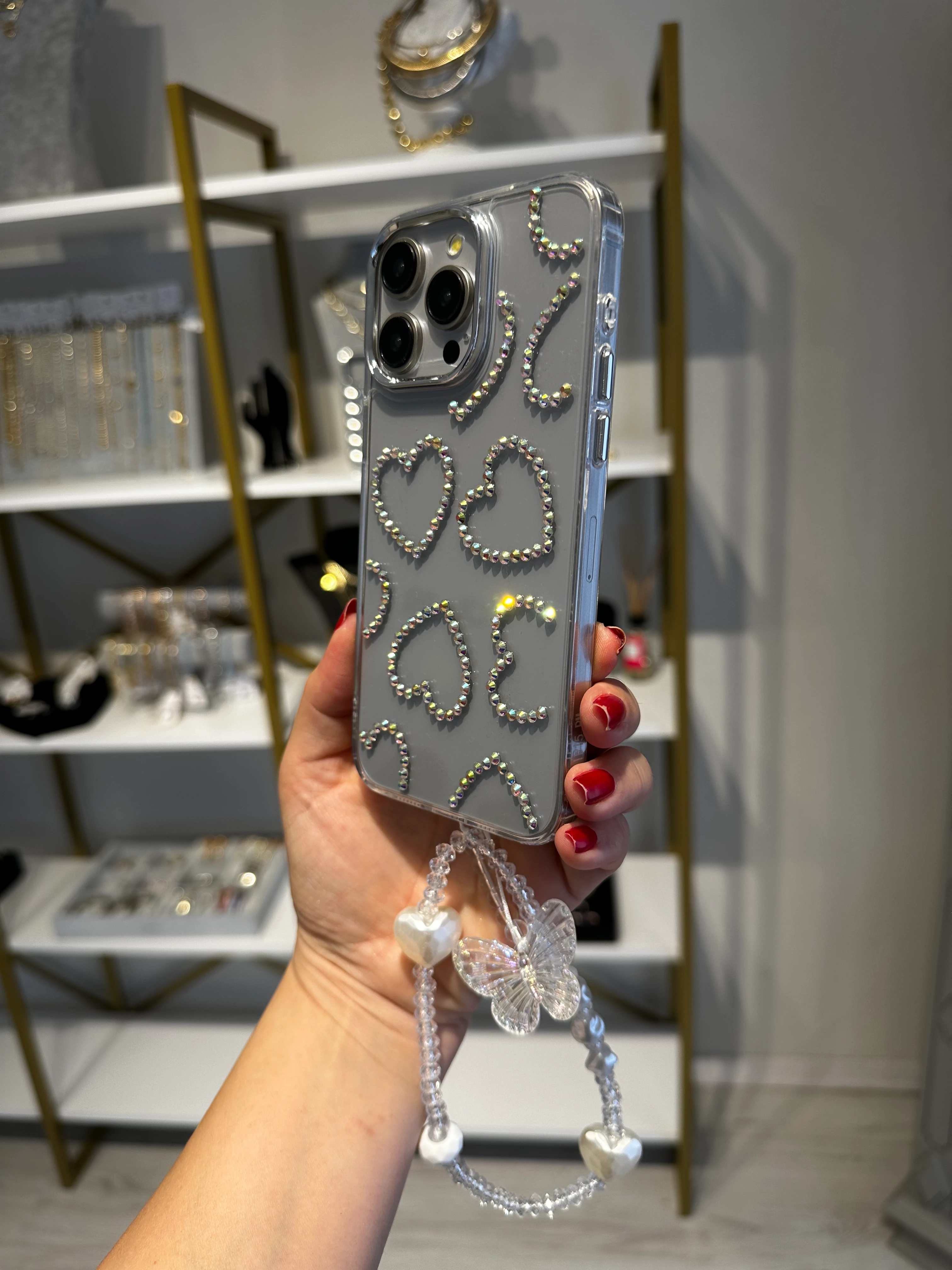 Taşlı Kalpli Askılı Şeffaf Kılıf